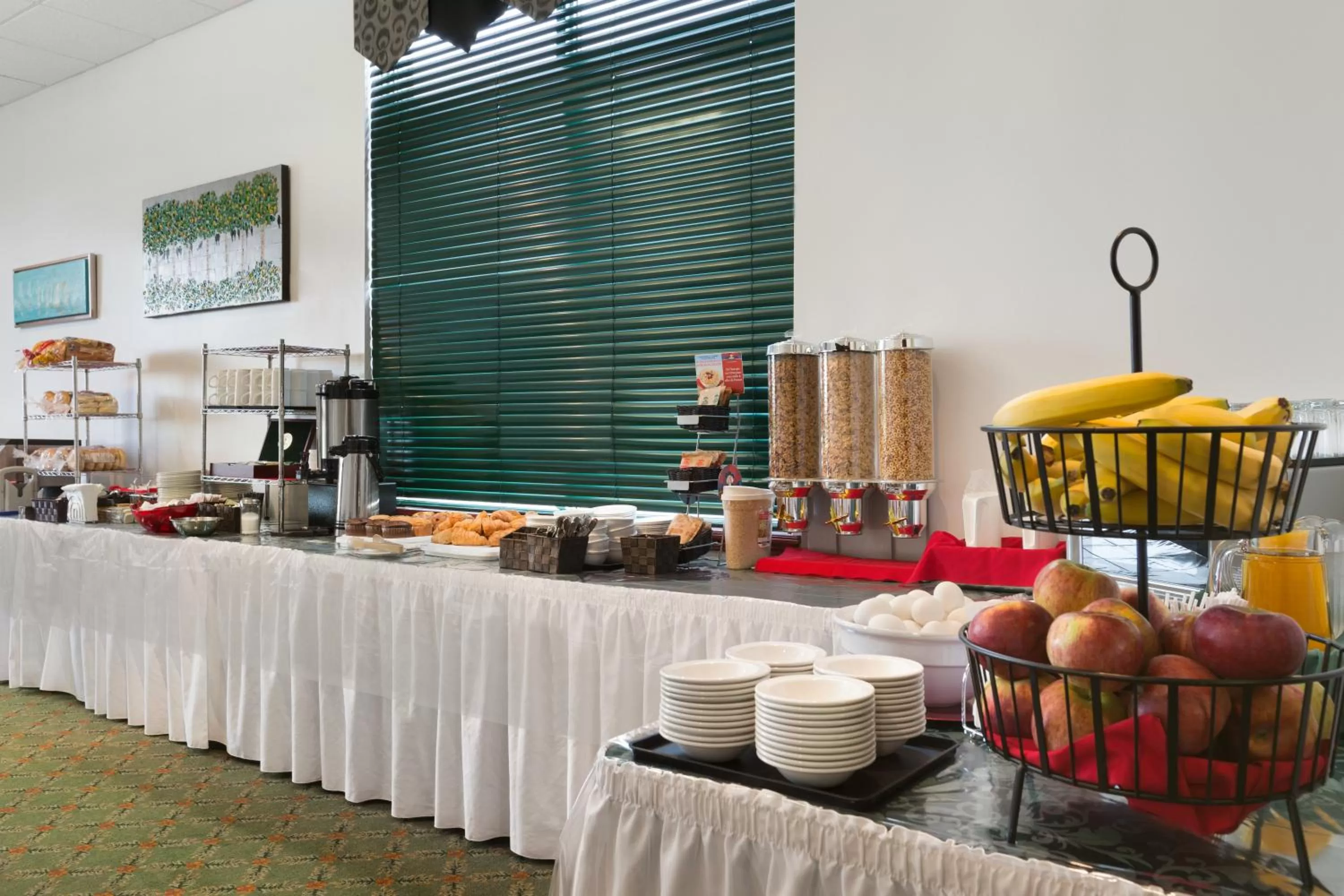 Restaurant/places to eat in Days Inn by Wyndham Oromocto Conference Centre