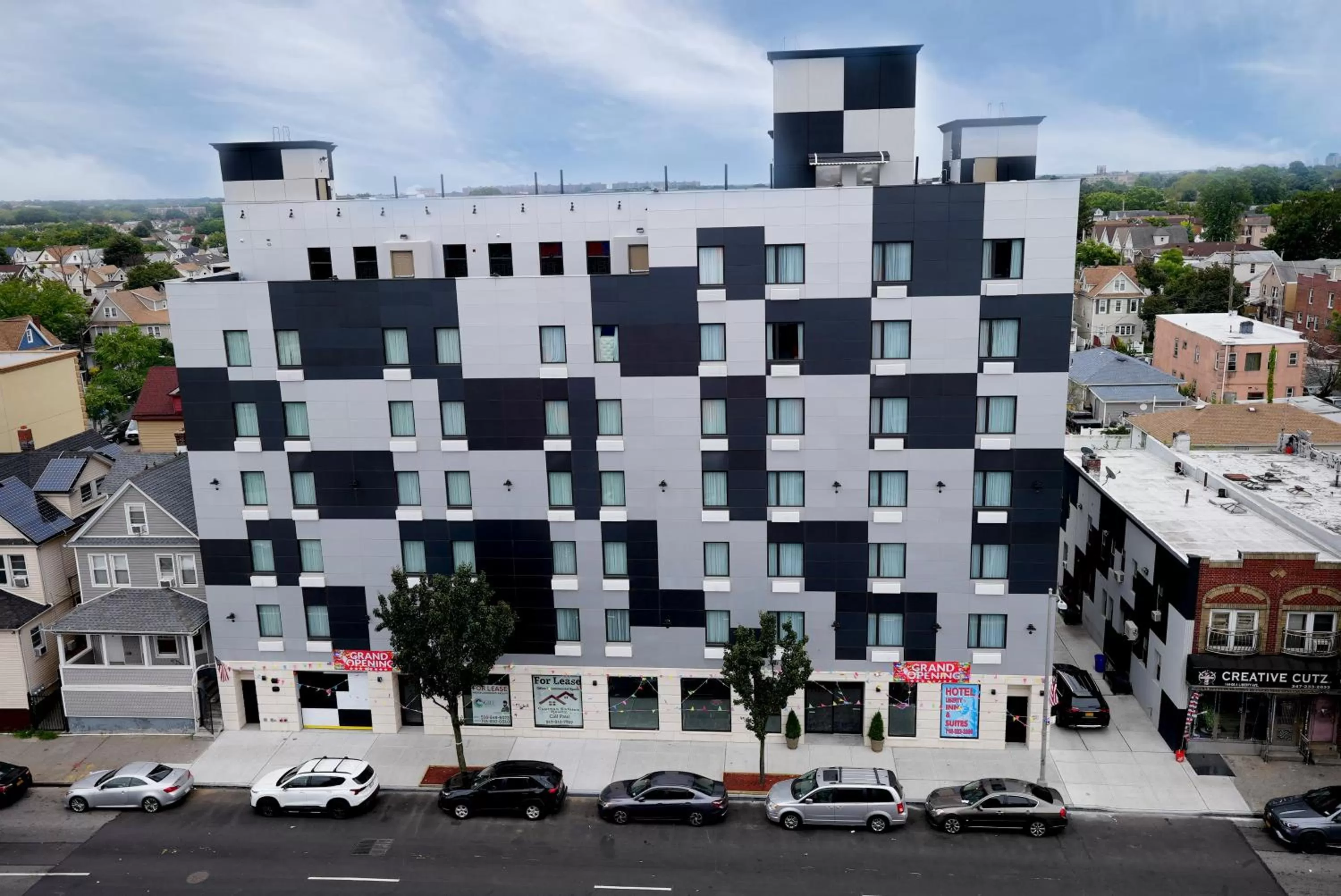 Property Building in Hotel Liberty Inn & Suites-JFK Airport- La Guardia Airport