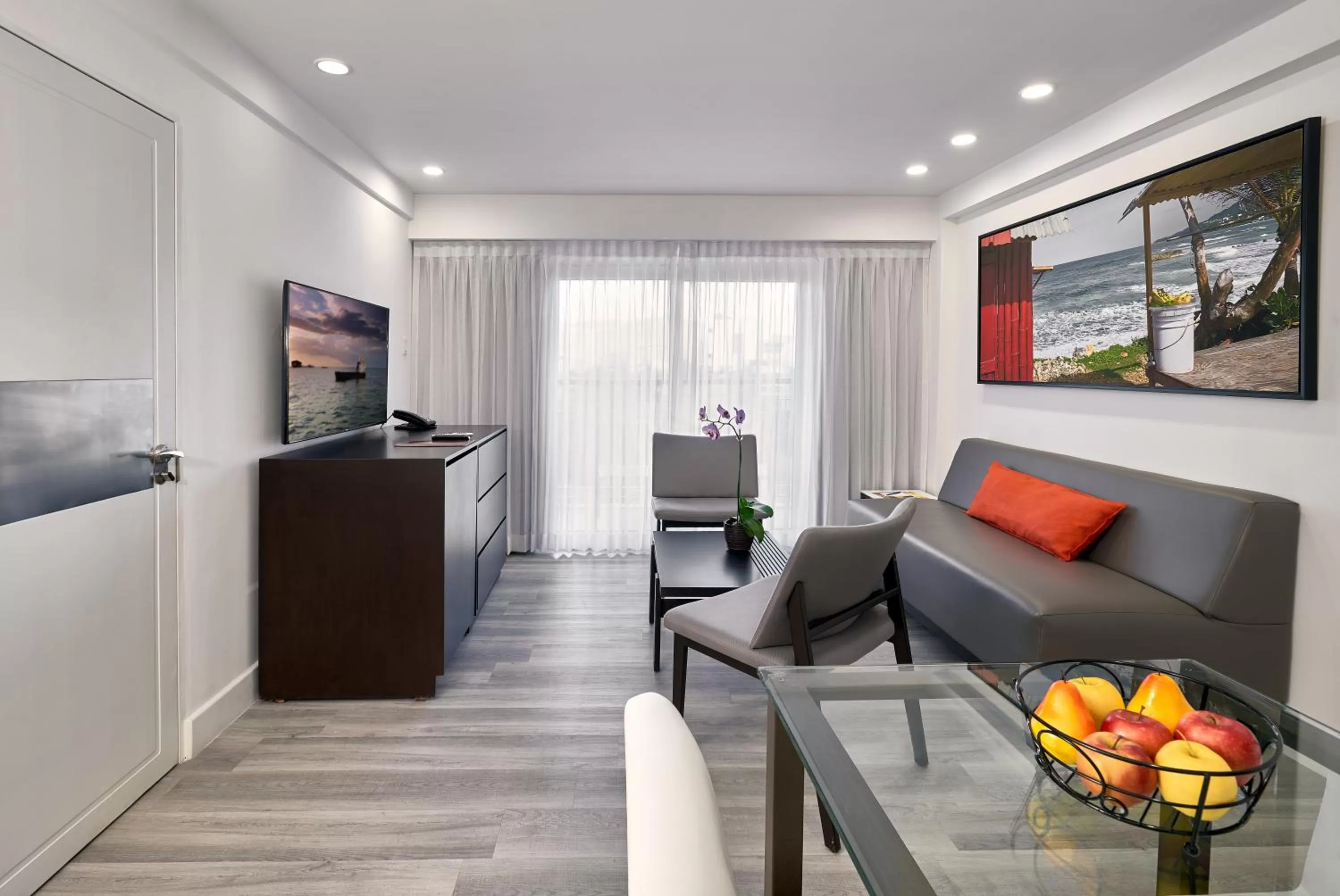 Seating area in R Hotel Kingston