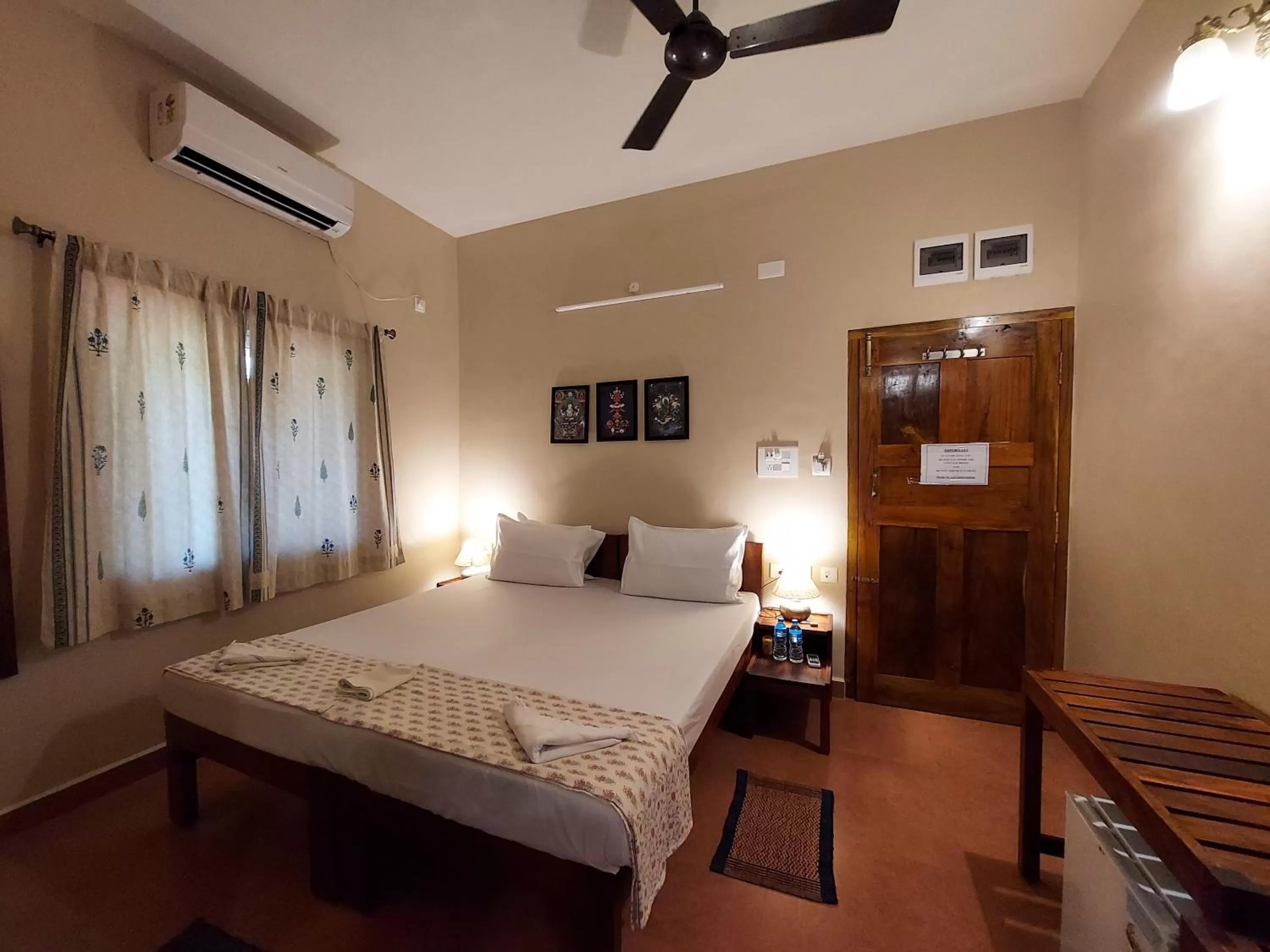 Bed in OmBodhi Retreat