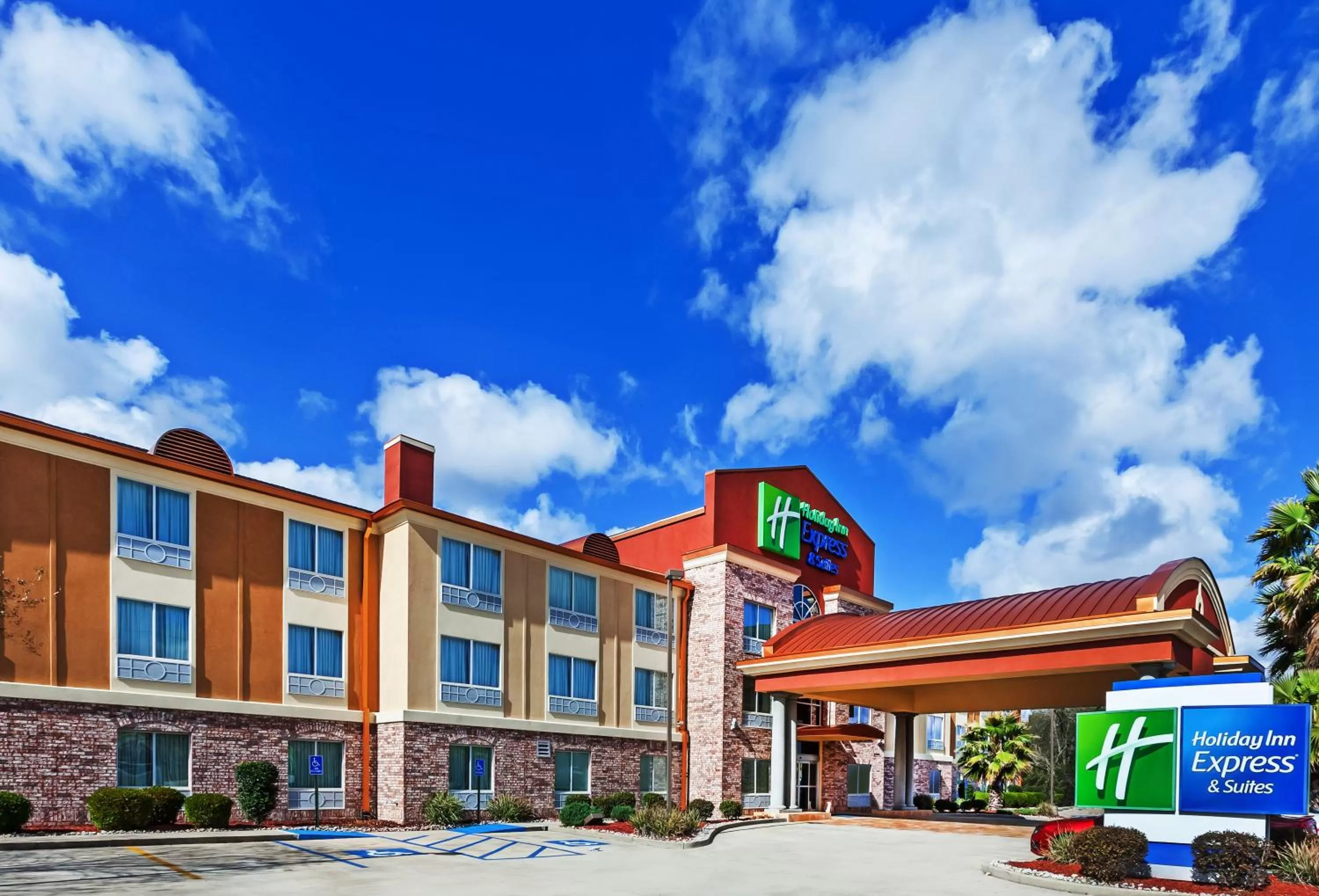Property building in Holiday Inn Express & Suites Lafayette South by IHG