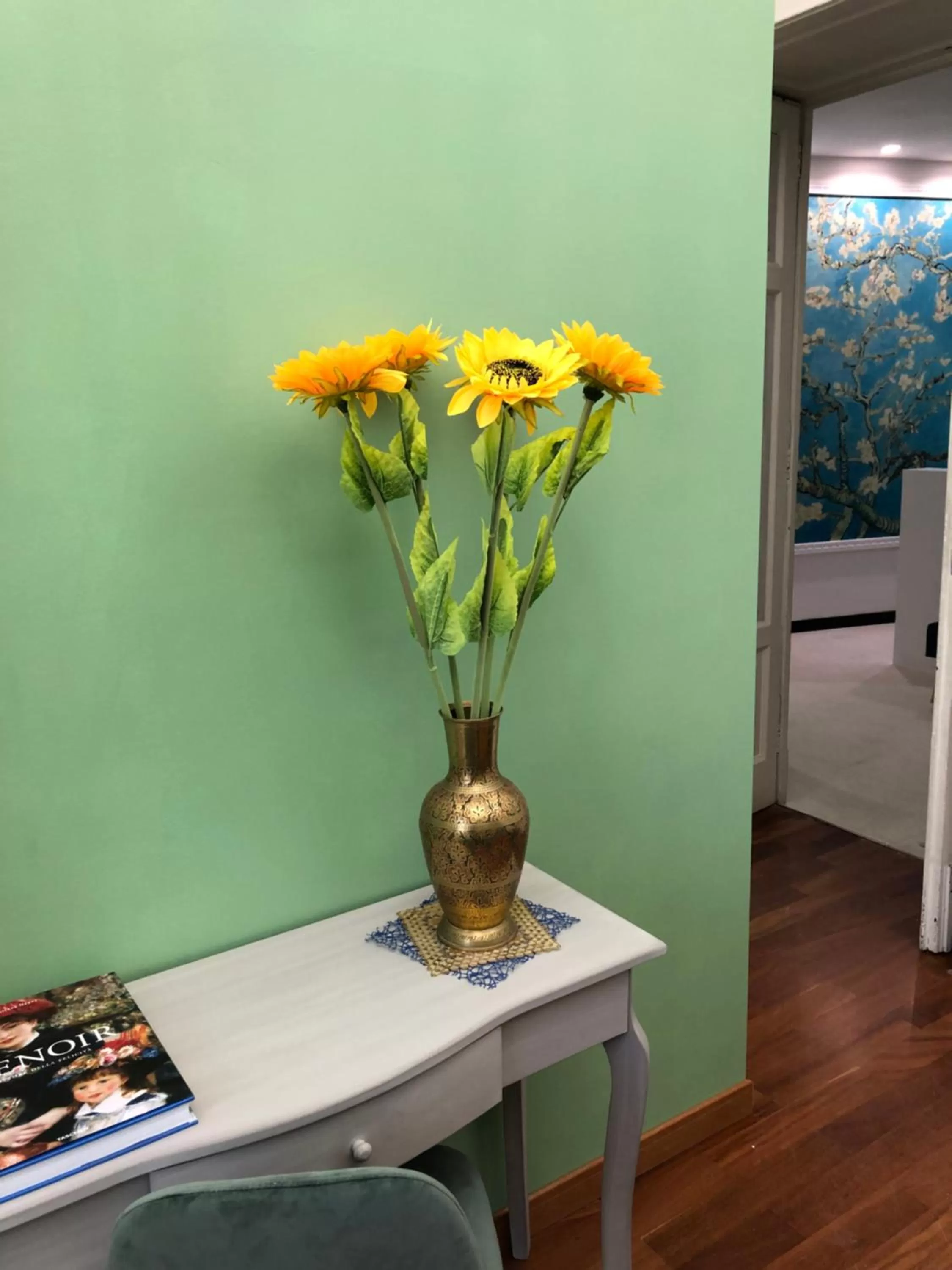 Photo of the whole room in RarityArt GuestHouse