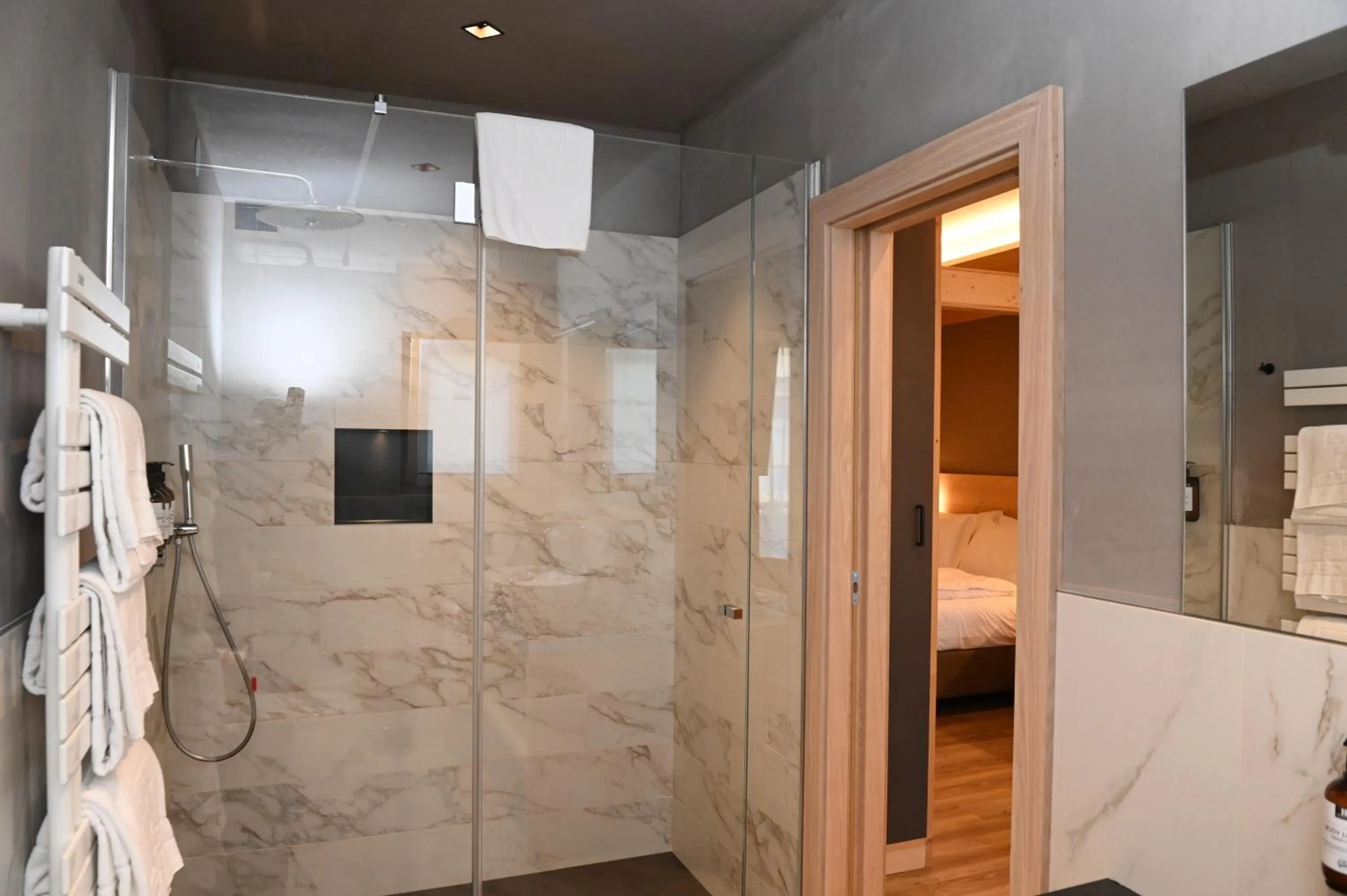 Shower in Francesin Active Hotel