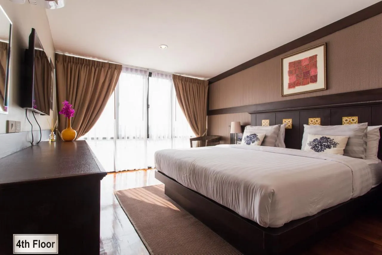 Photo of the whole room, Bed in Sala Arun