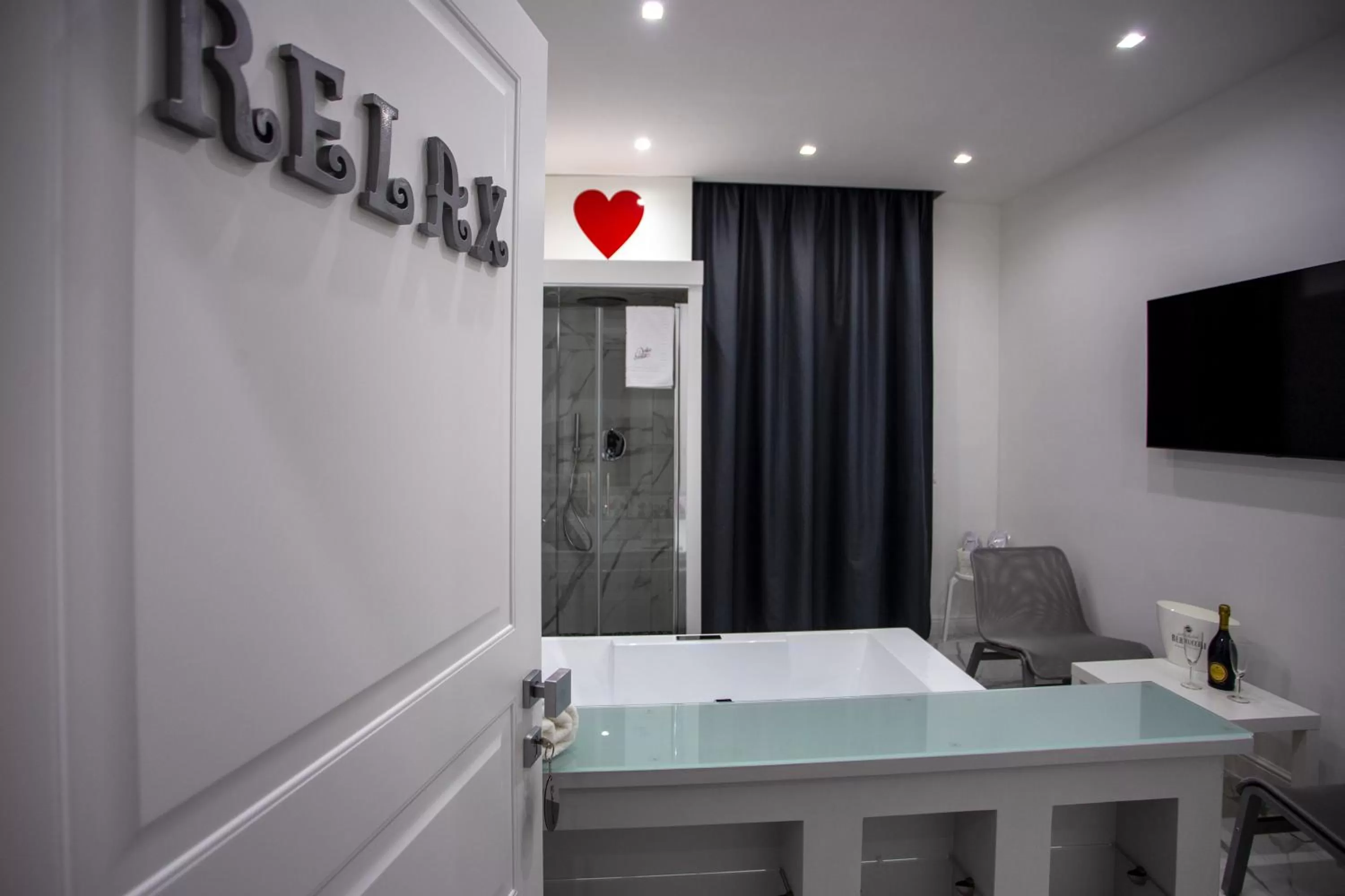 TV/Entertainment Center in B&B Dolce Sosta