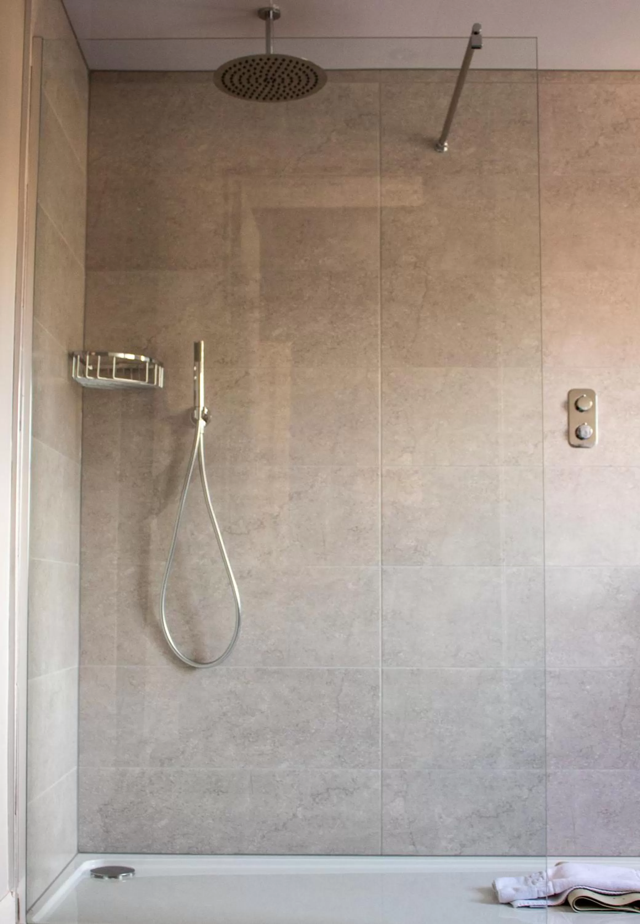 Bathroom in The Parklands Hotel