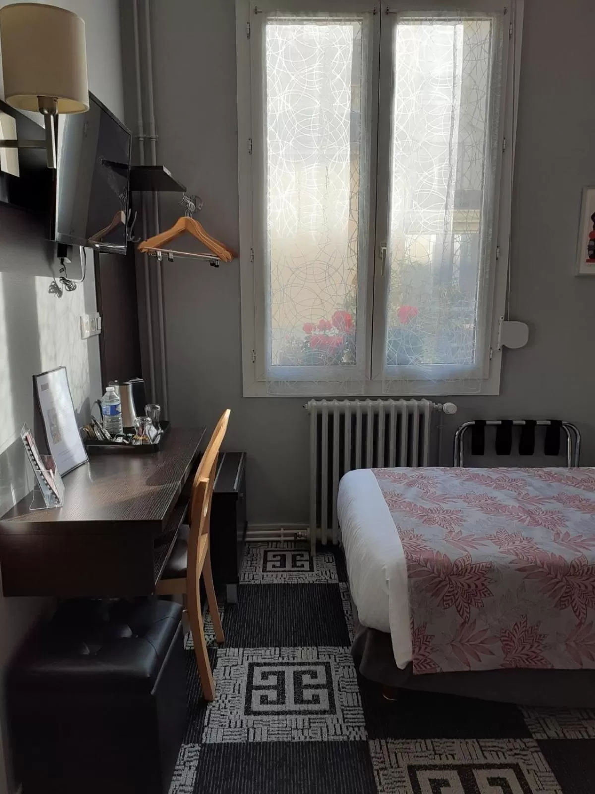 Bed in Logis Hotel - Le Charleston