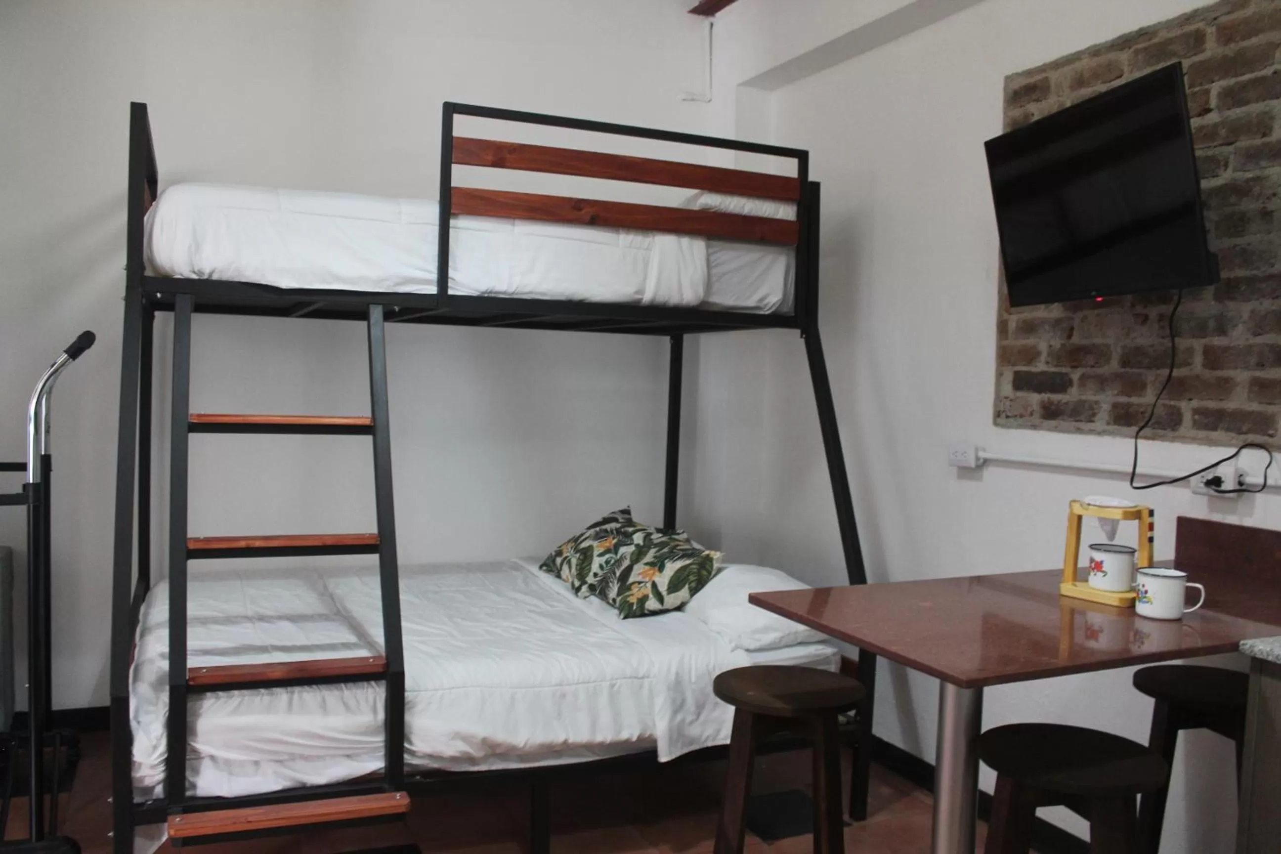 Cando Living Apartments in Central Avenue