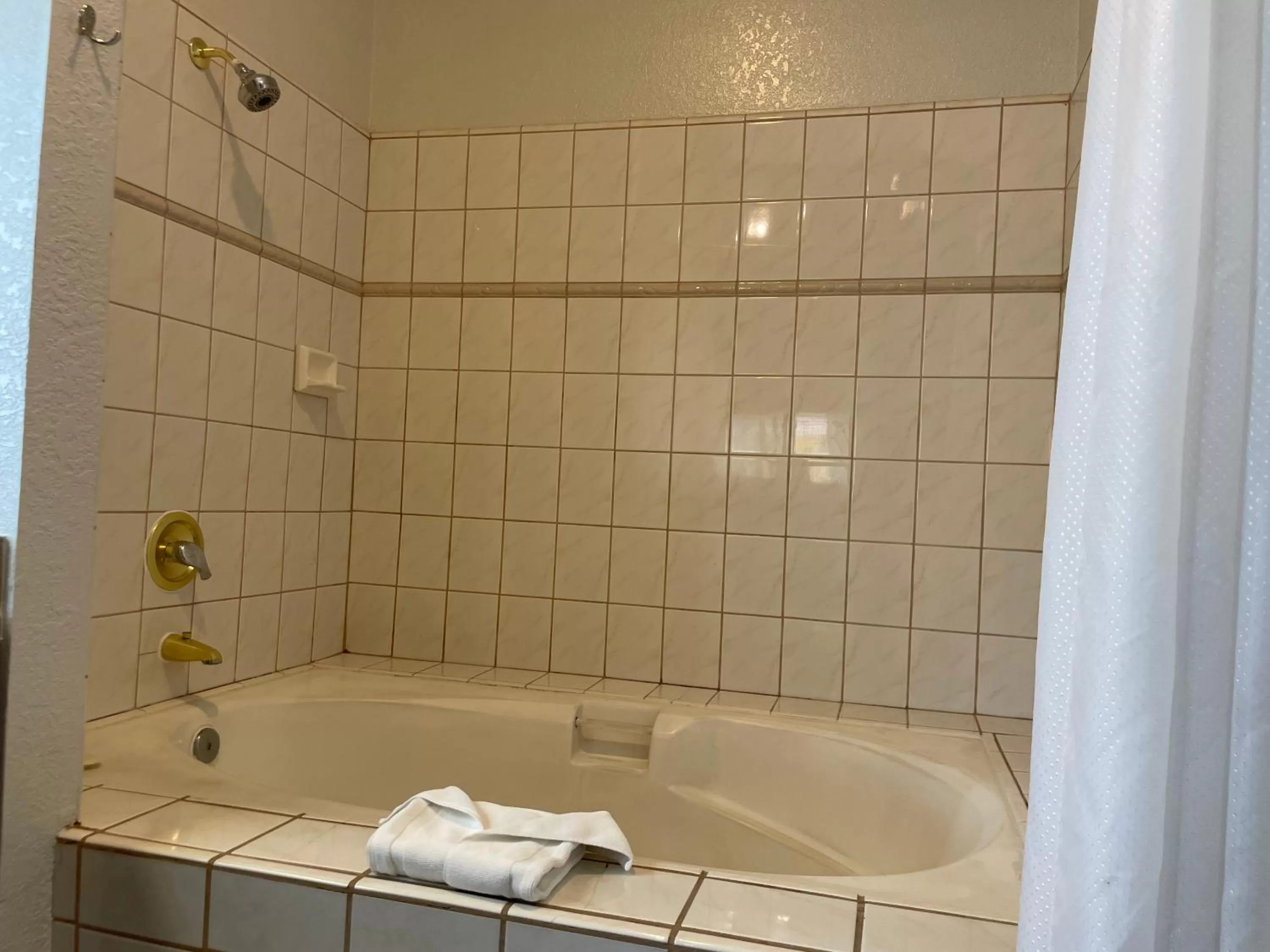 Hot Tub in Hotel Solares