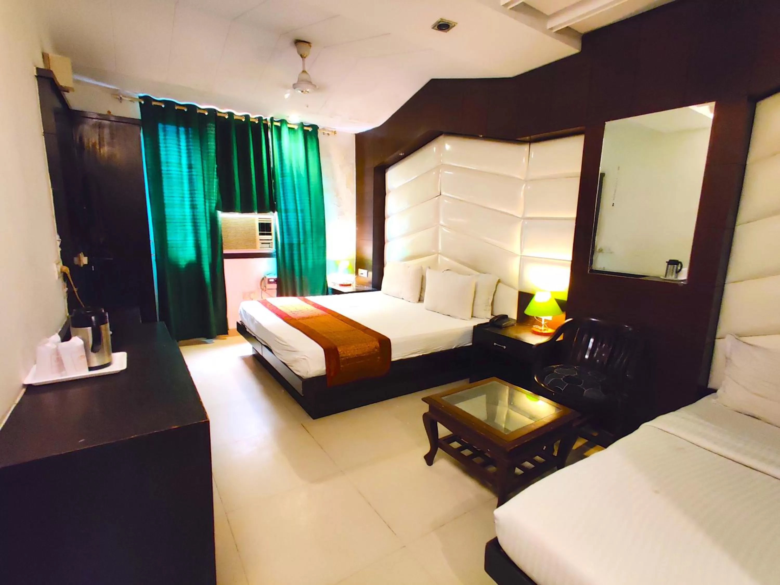 Bed in Hotel Unistar