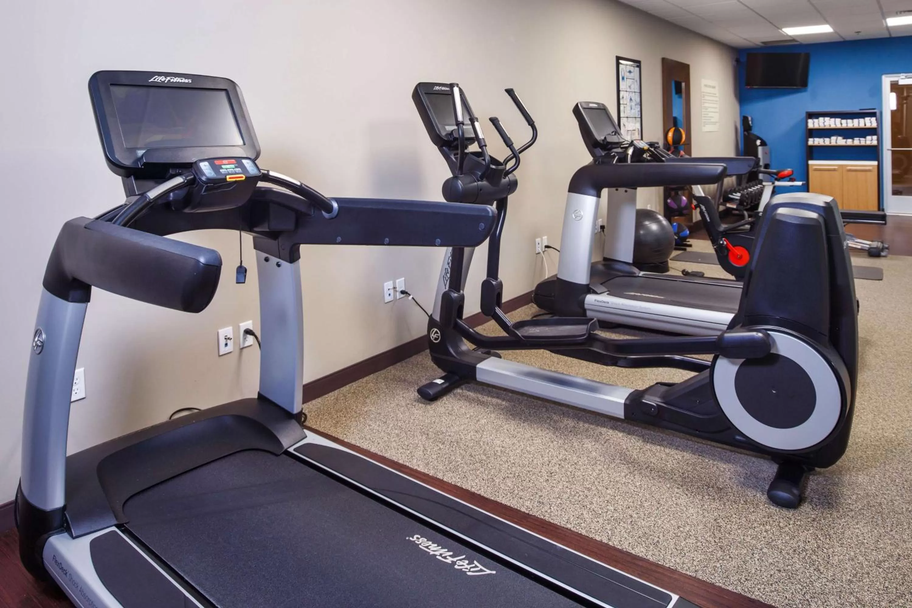 Fitness centre/facilities in DoubleTree by Hilton Neenah