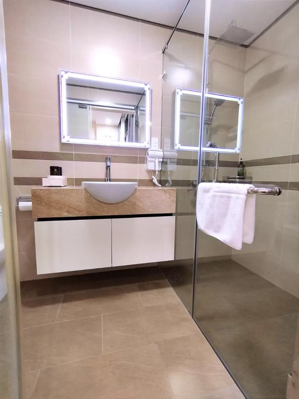 Bathroom in Hanvet Hotel Ha Noi