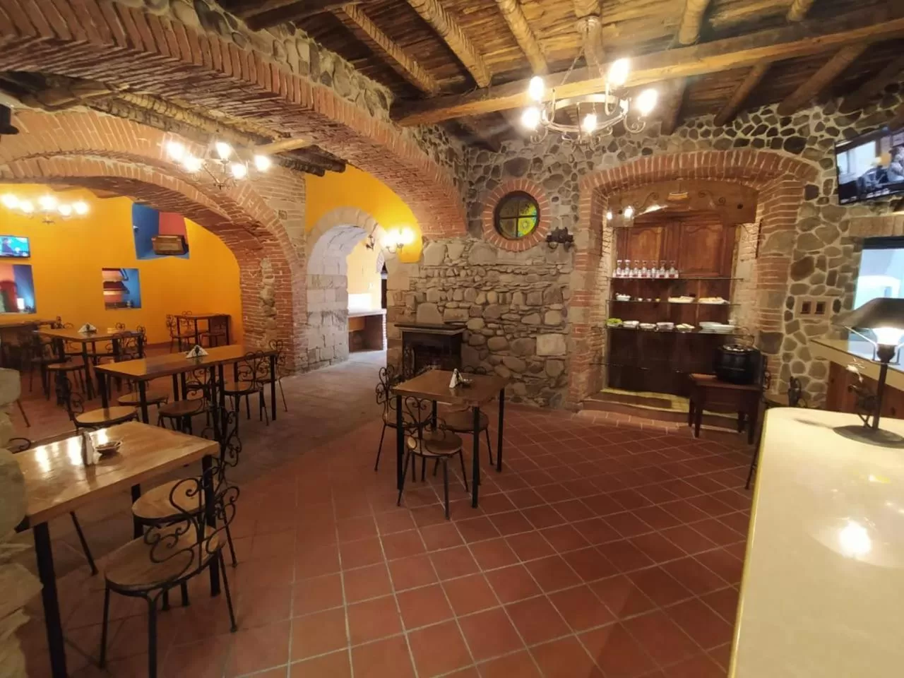 Restaurant/places to eat in Patio de Piedra Hotel Boutique