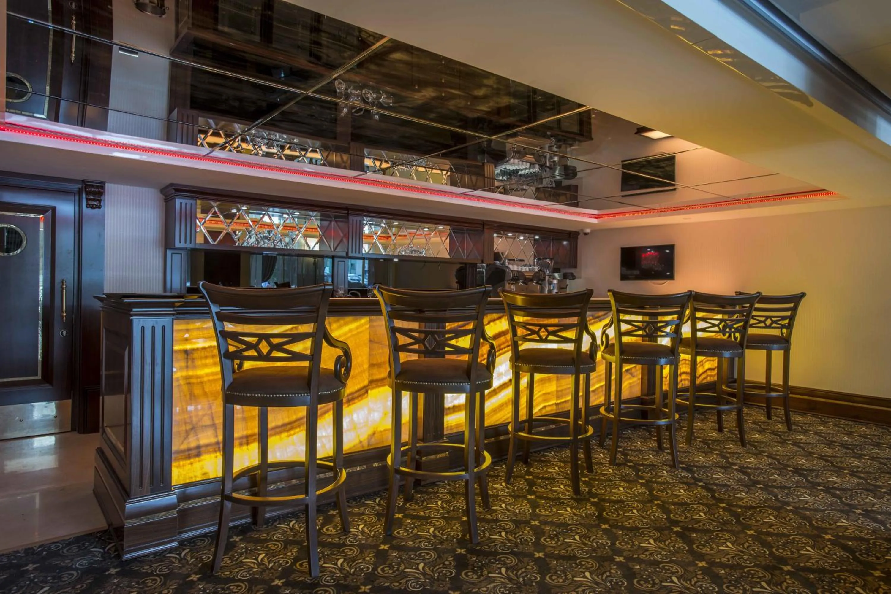 Lounge or bar in Latanya Hotel Ankara