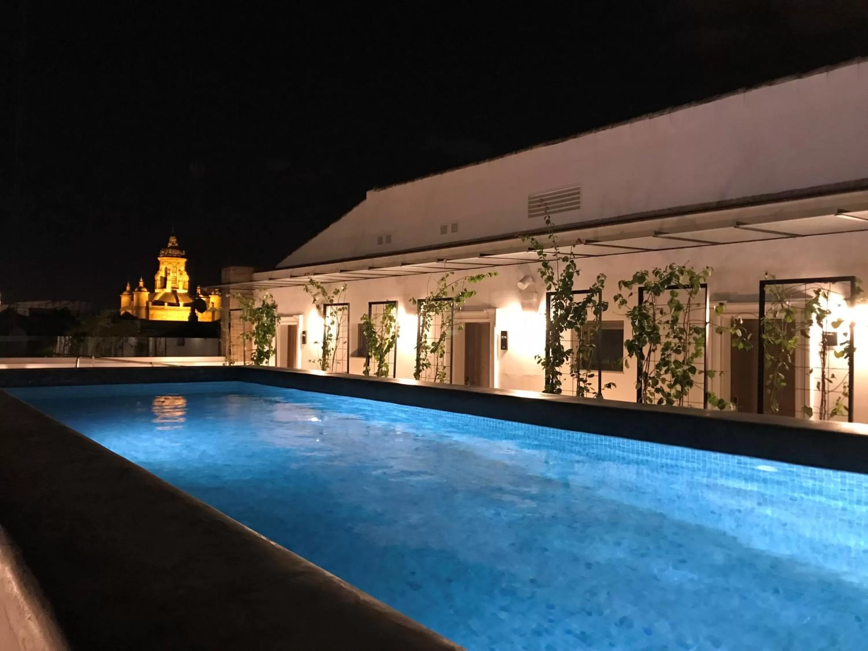 Swimming pool in Aquitania Home Suites