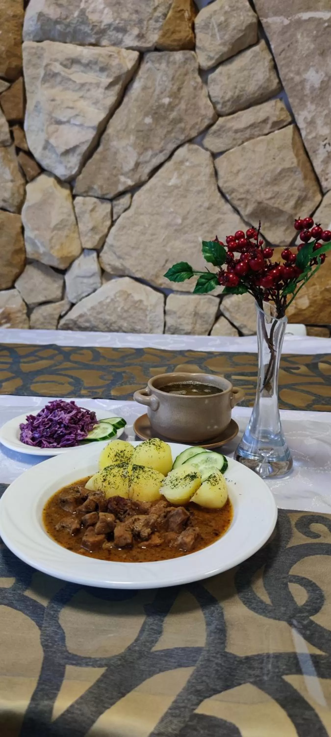 Lunch in Ośrodek Konferencyjno-Wypoczynkowy "Krucze Skały" w Karpaczu