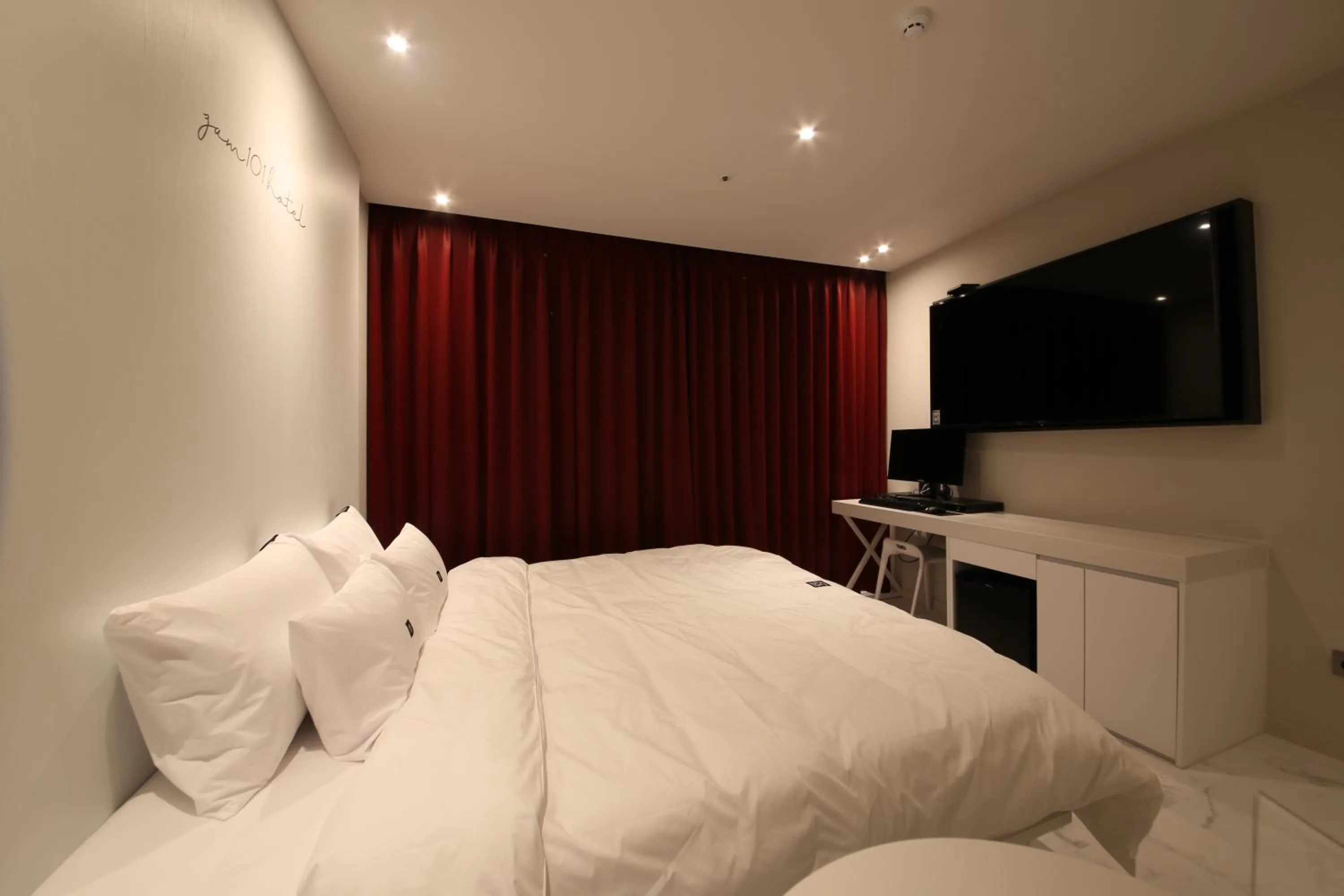 Bed in Zam101 Hotel Gimhae