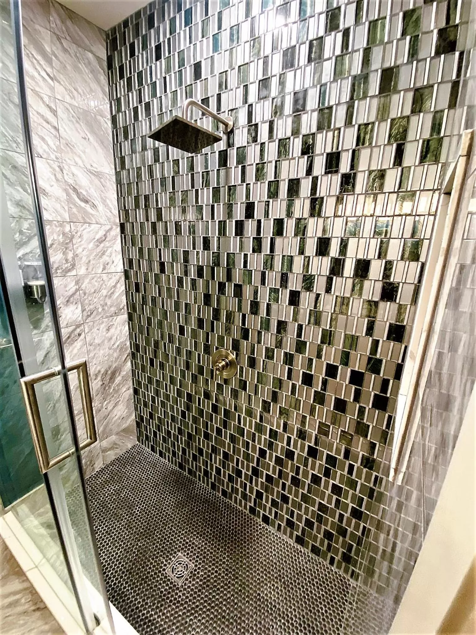 Shower in The Edward Buffalo