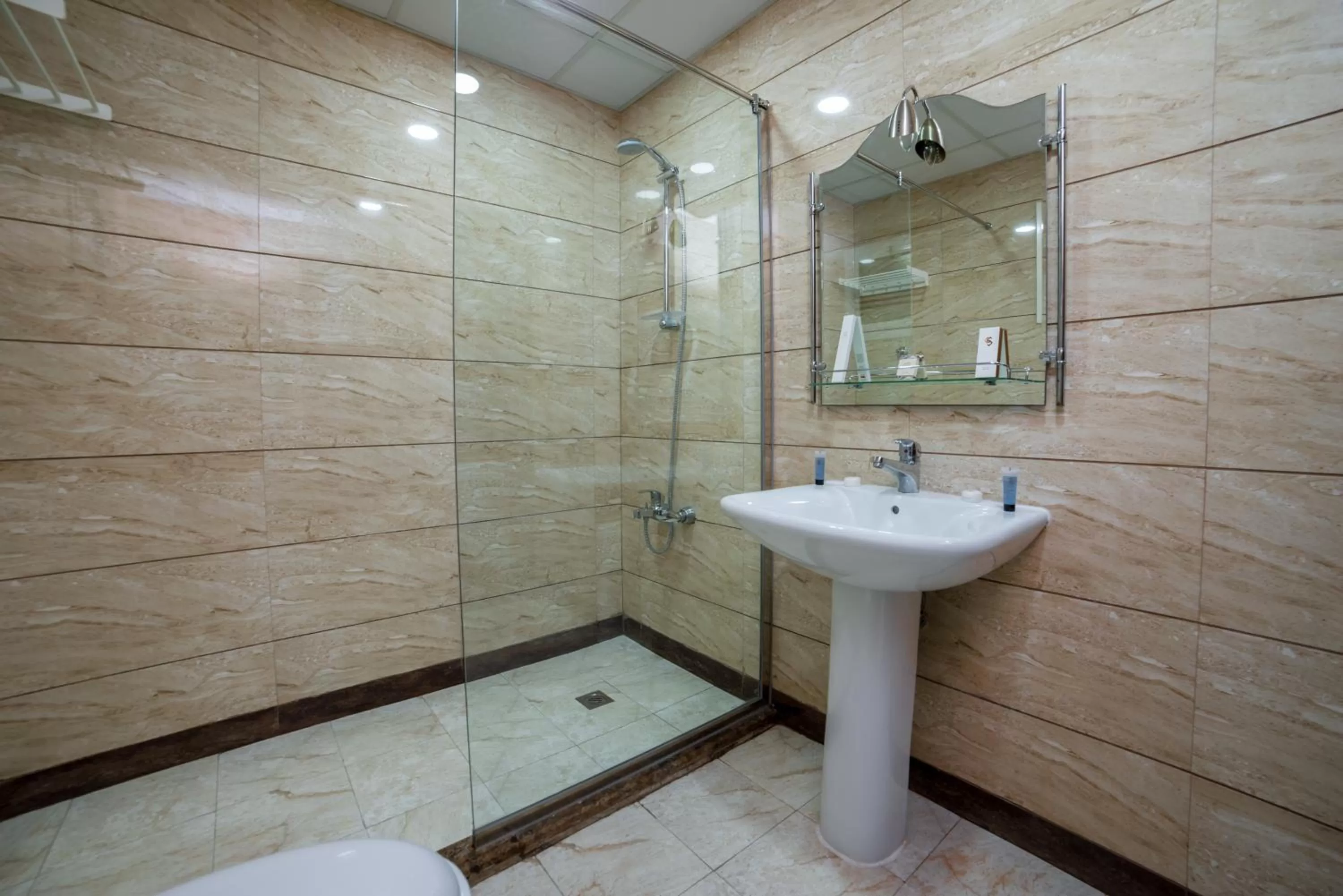 Bathroom in Golden Garden Al Corniche