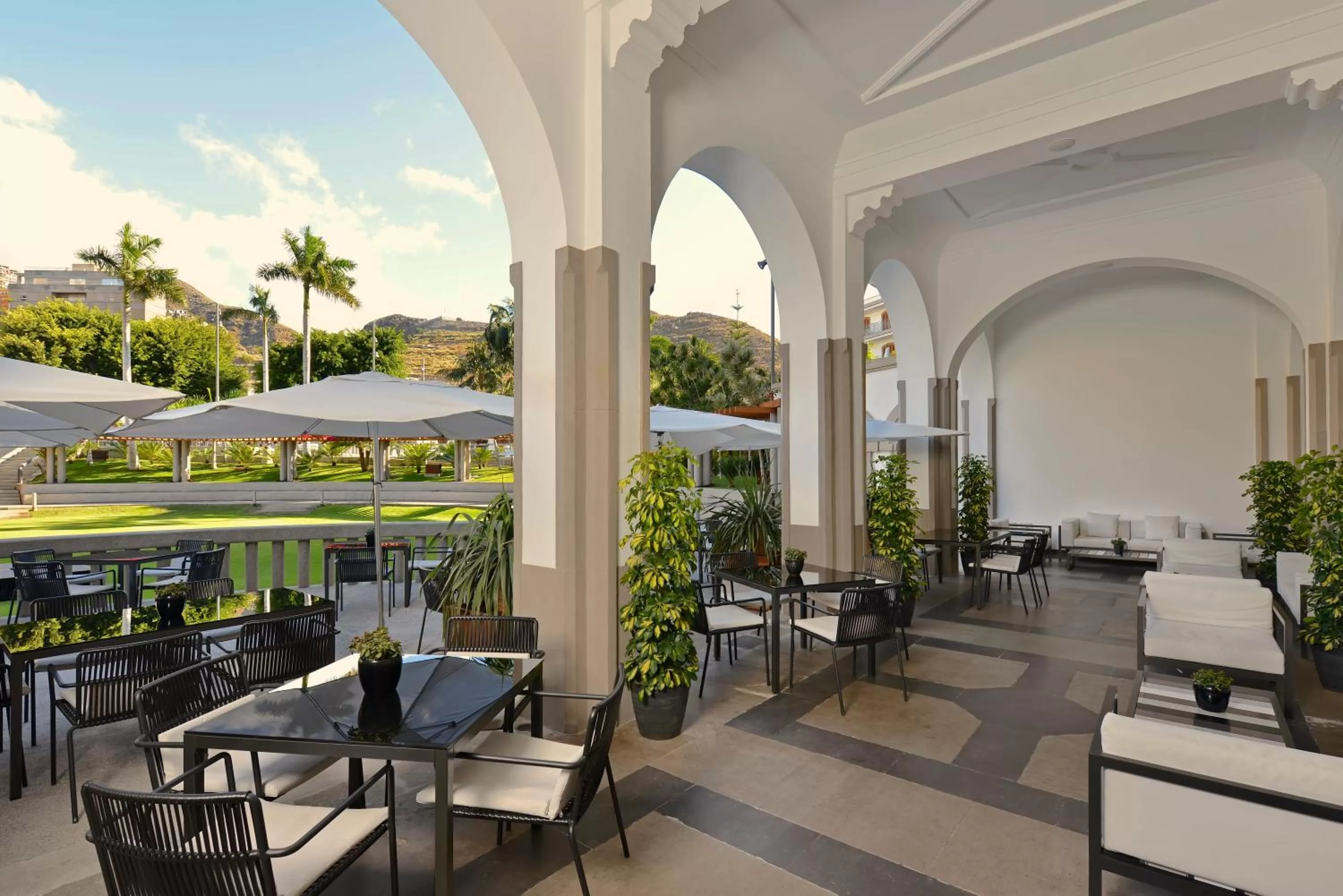 Lounge or bar in Iberostar Heritage Grand Mencey