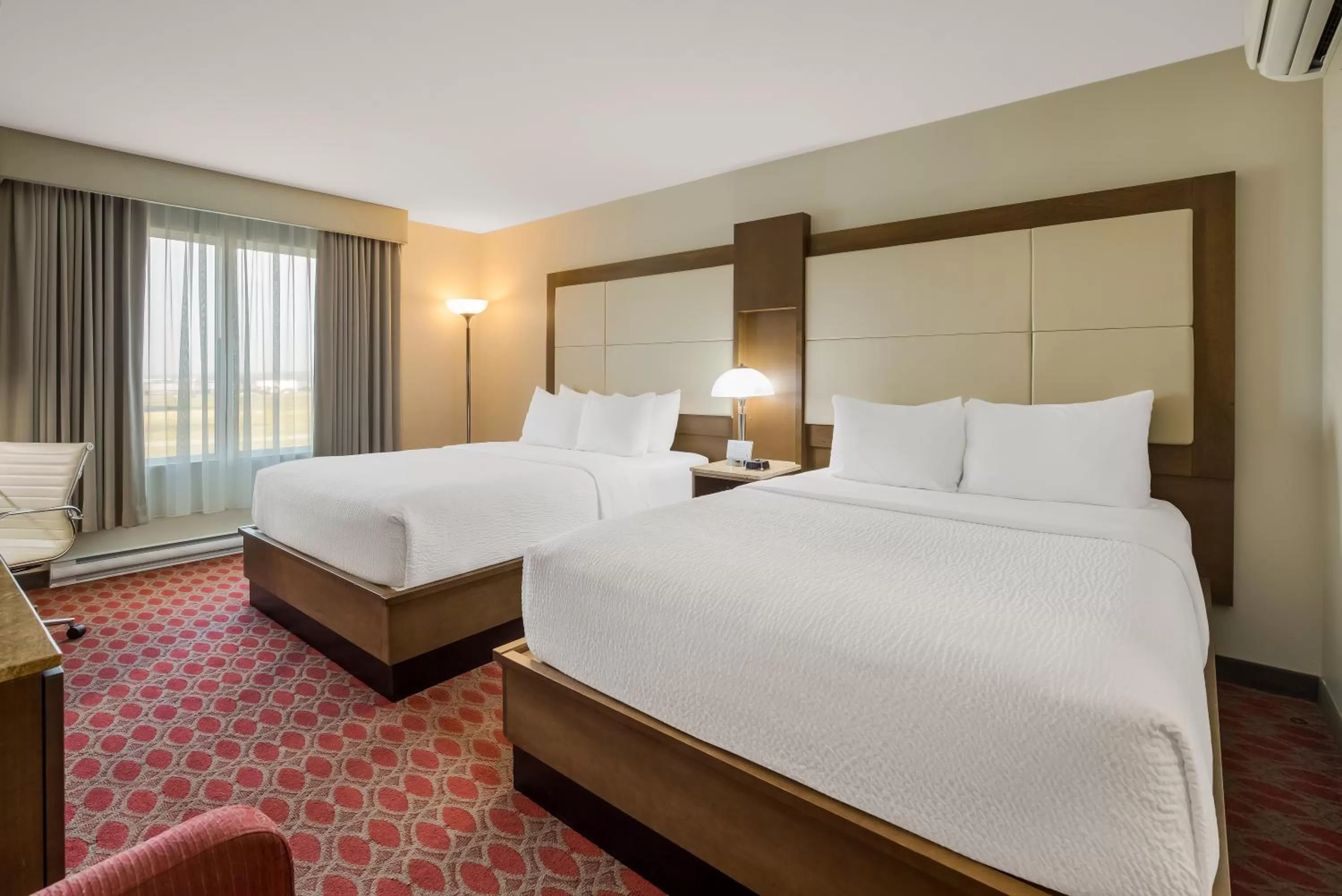 Bedroom, Bed in Hotel 11, MOD A Sonesta Collection