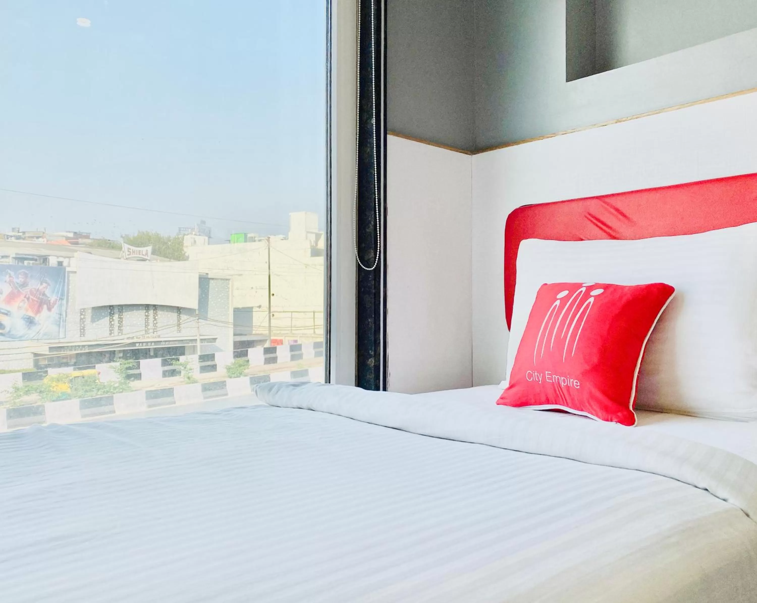 Bed in City Empire - New Delhi Railway Station, Near Connaught Place