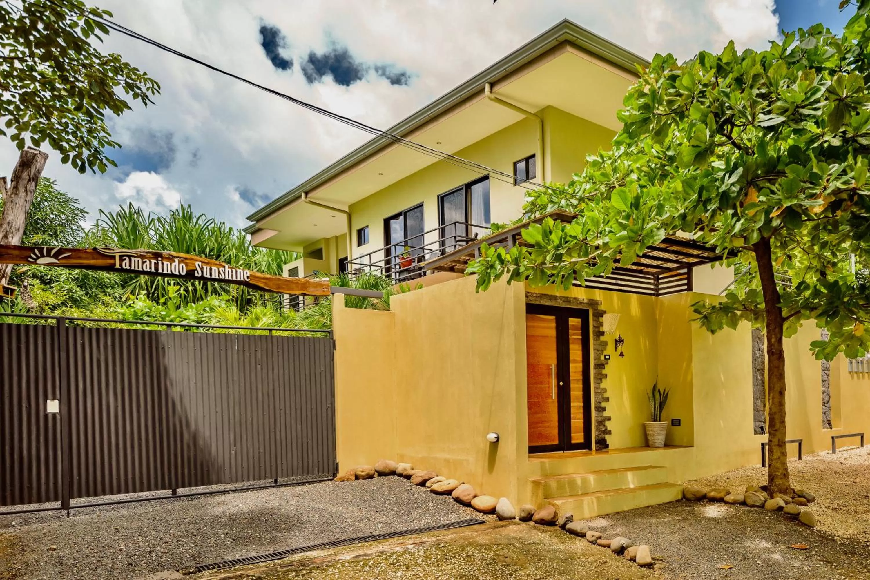 Property Building in Tamarindo Sunshine