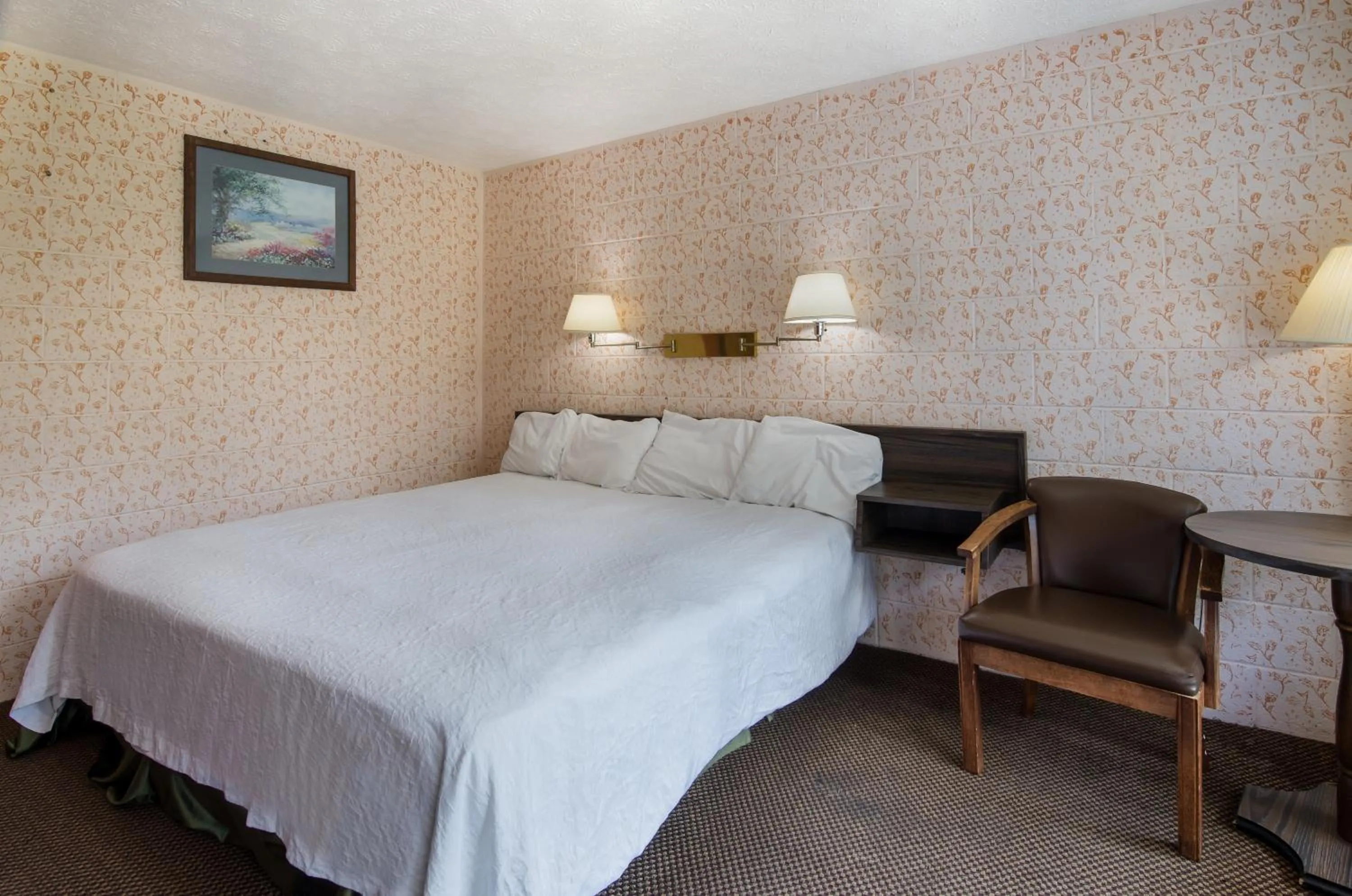 Photo of the whole room in Americas Best Value Inn Wytheville