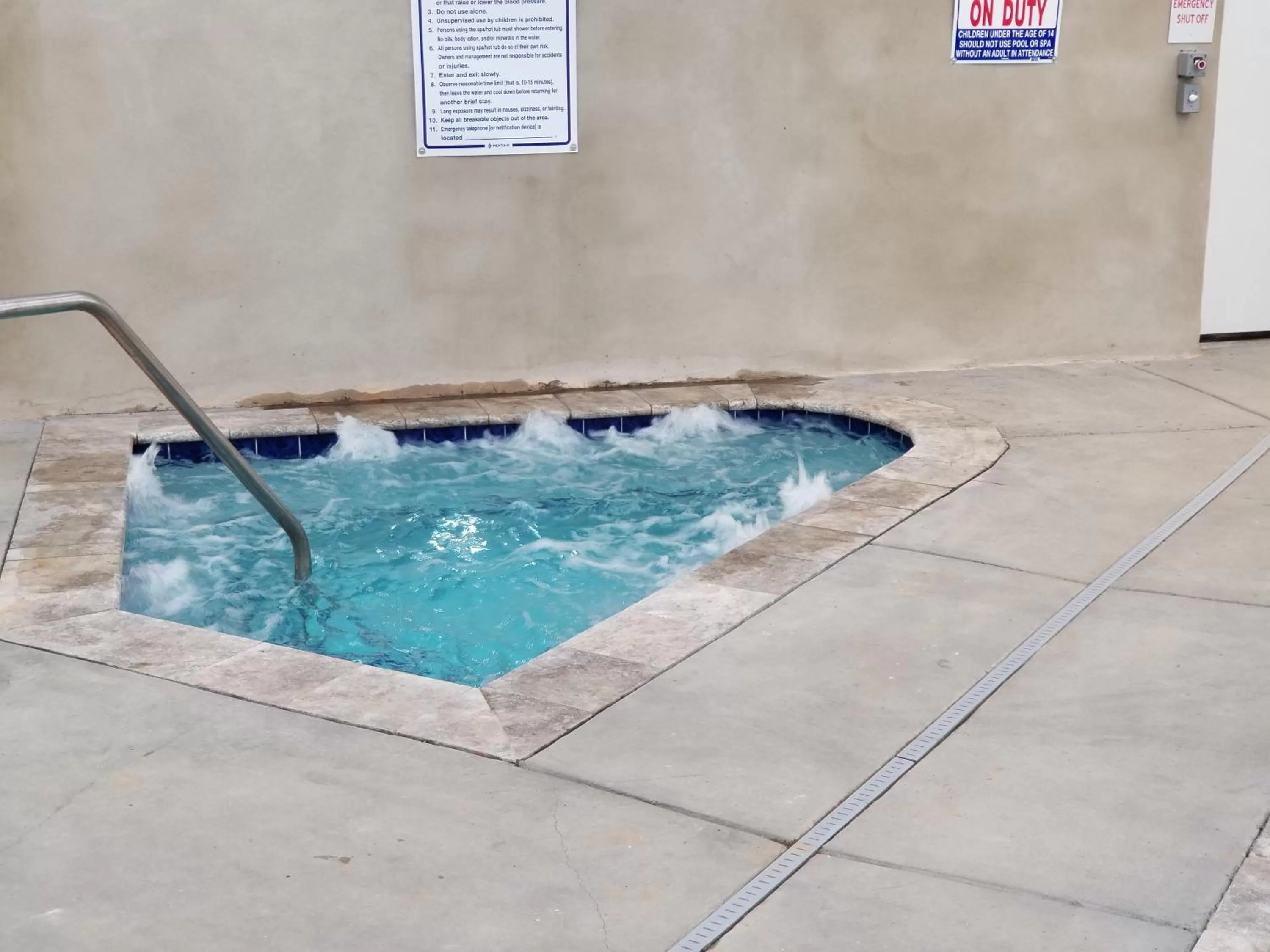 Hot Tub in Vacation Lodge