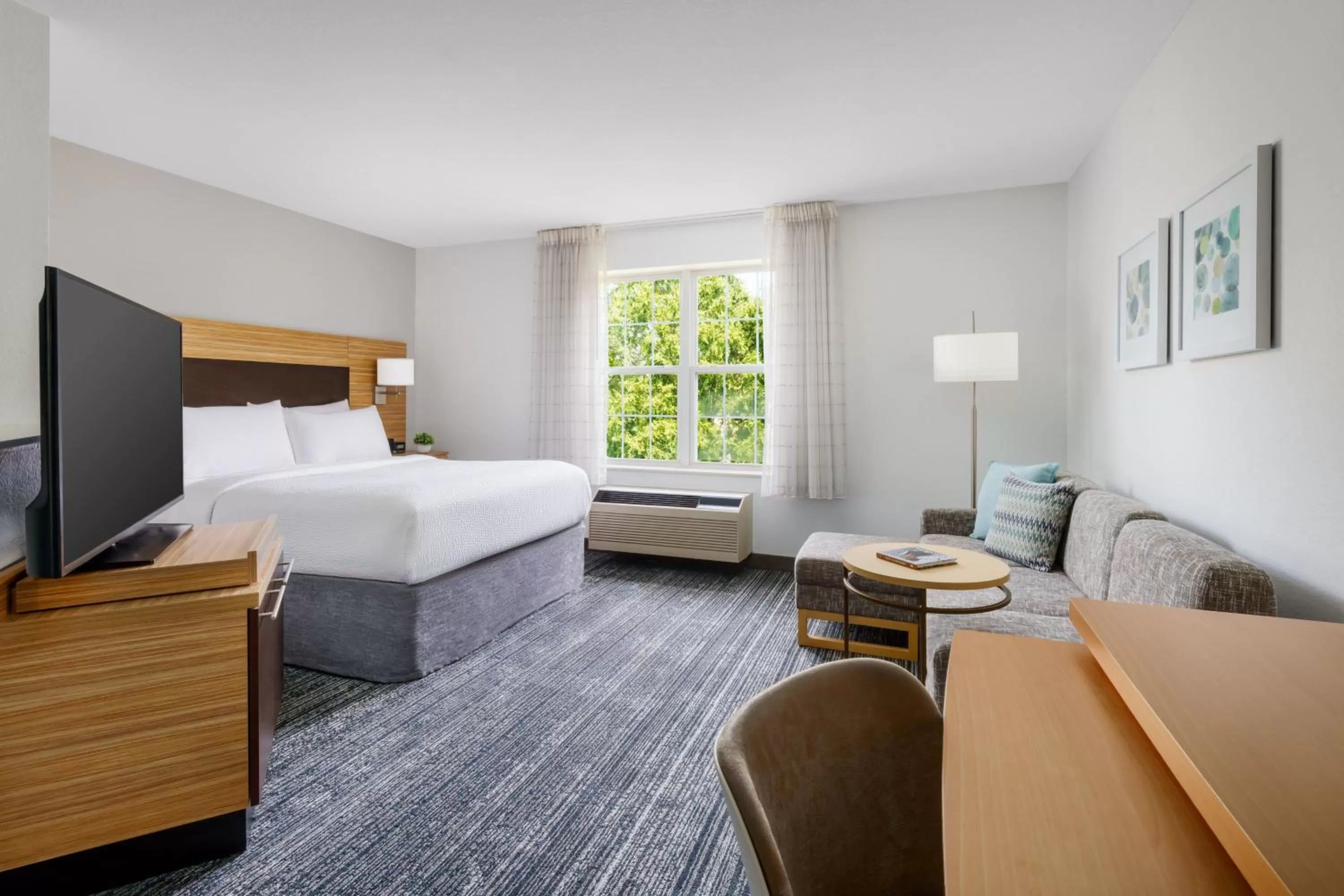 Bedroom, Bed in TownePlace Suites Manchester-Boston Regional Airport