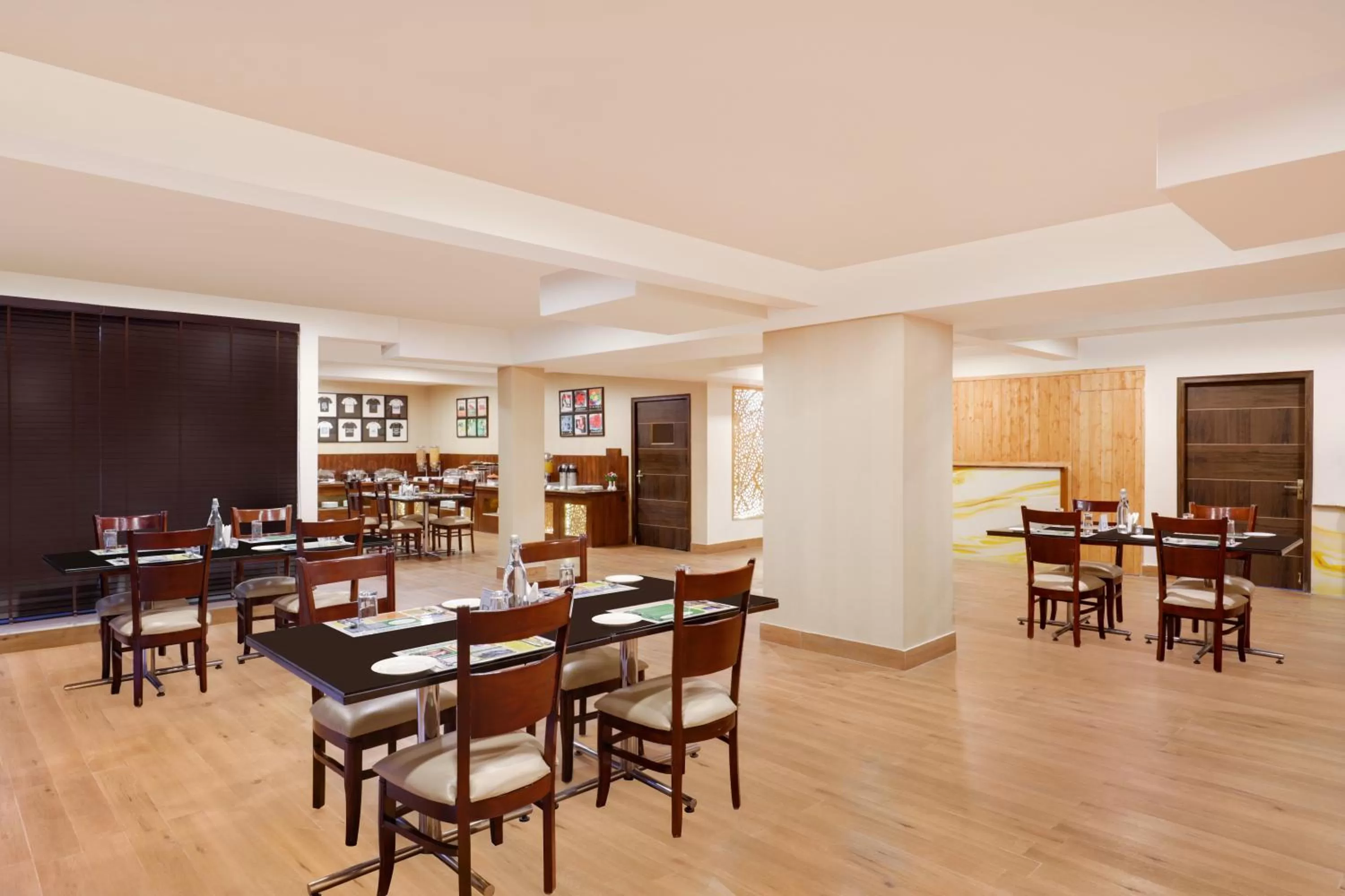 Restaurant/Places to Eat in Lemon Tree Hotel Manali