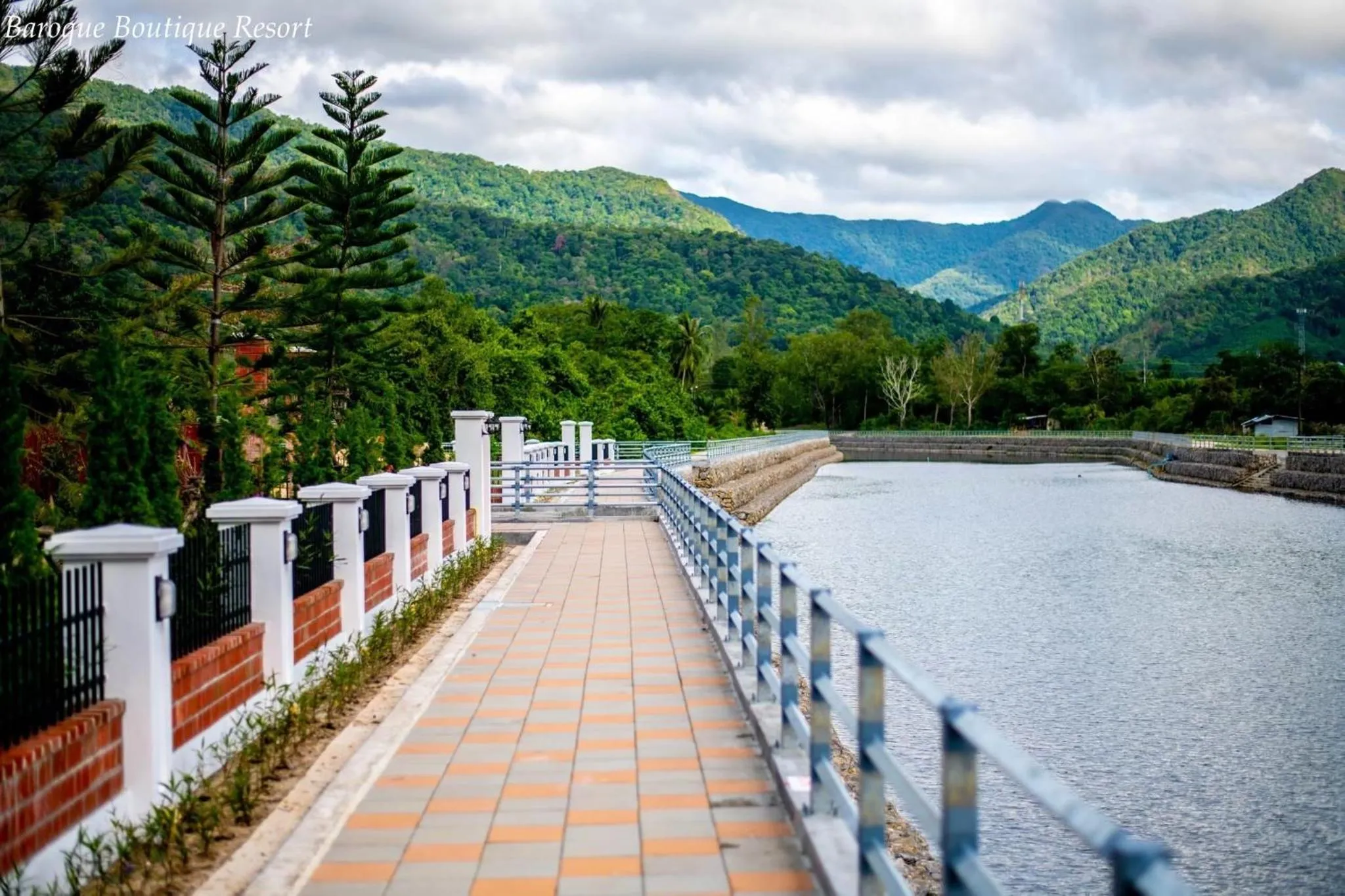 Mountain view in Baroque Boutique Resort