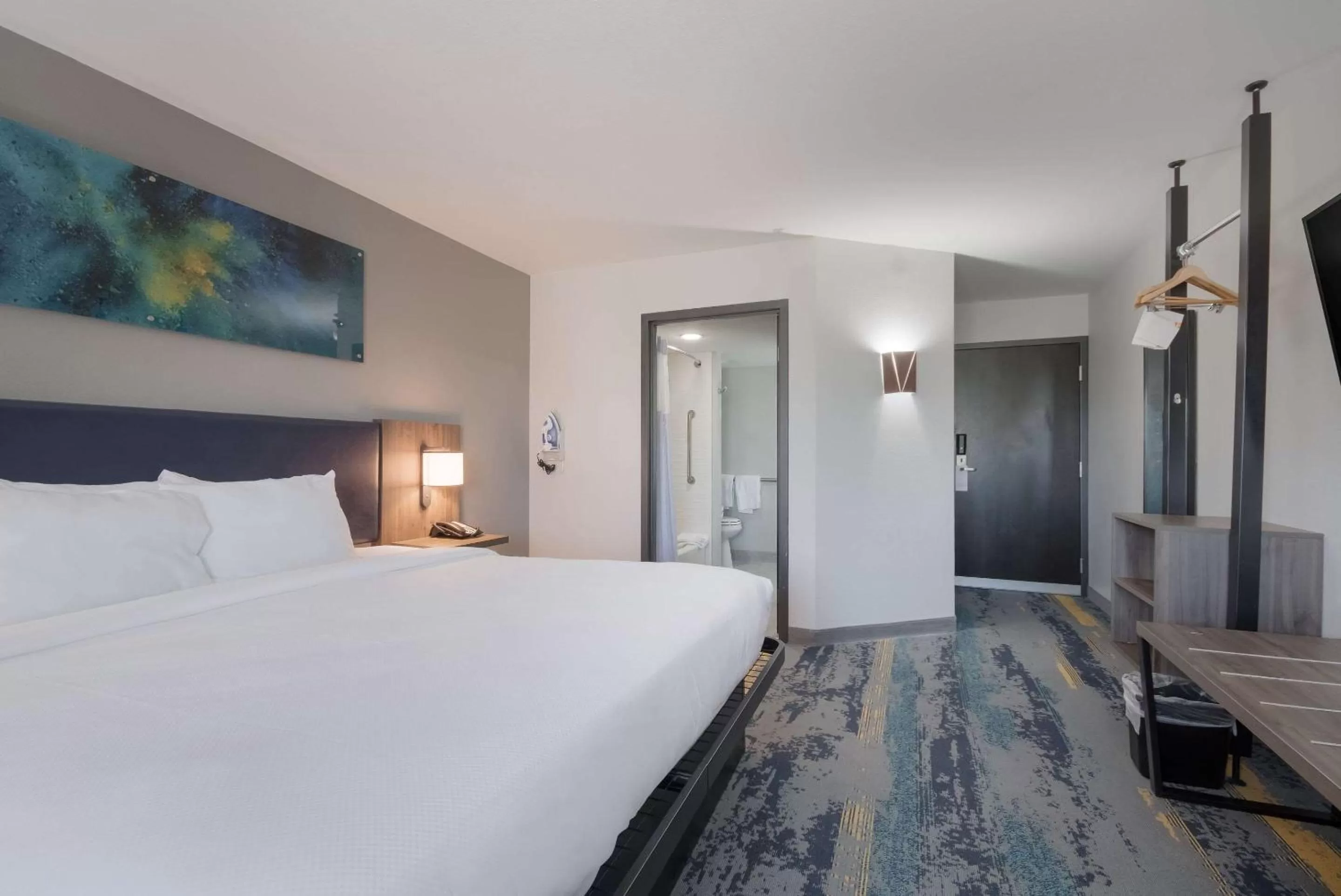 Bedroom in Clarion Pointe OKC Airport