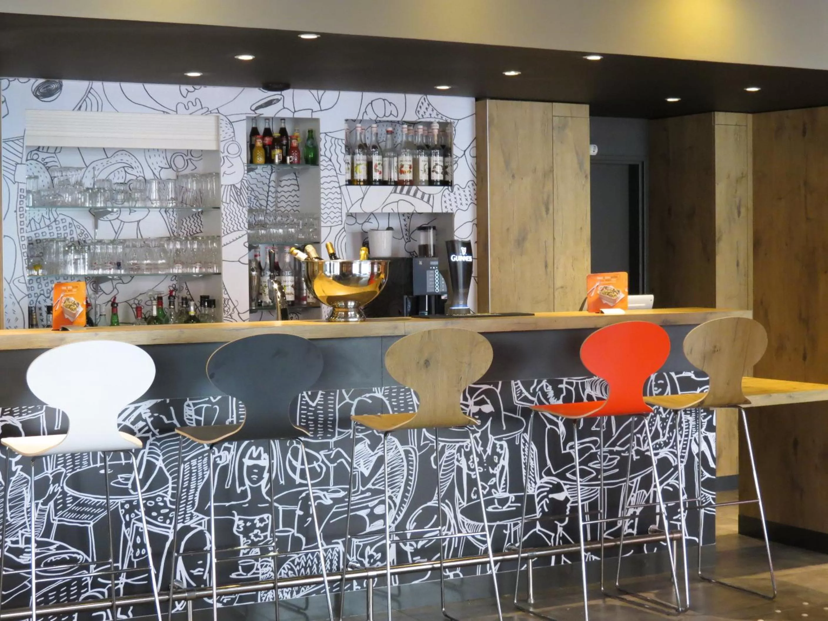 Lounge or bar in ibis Toulouse Centre