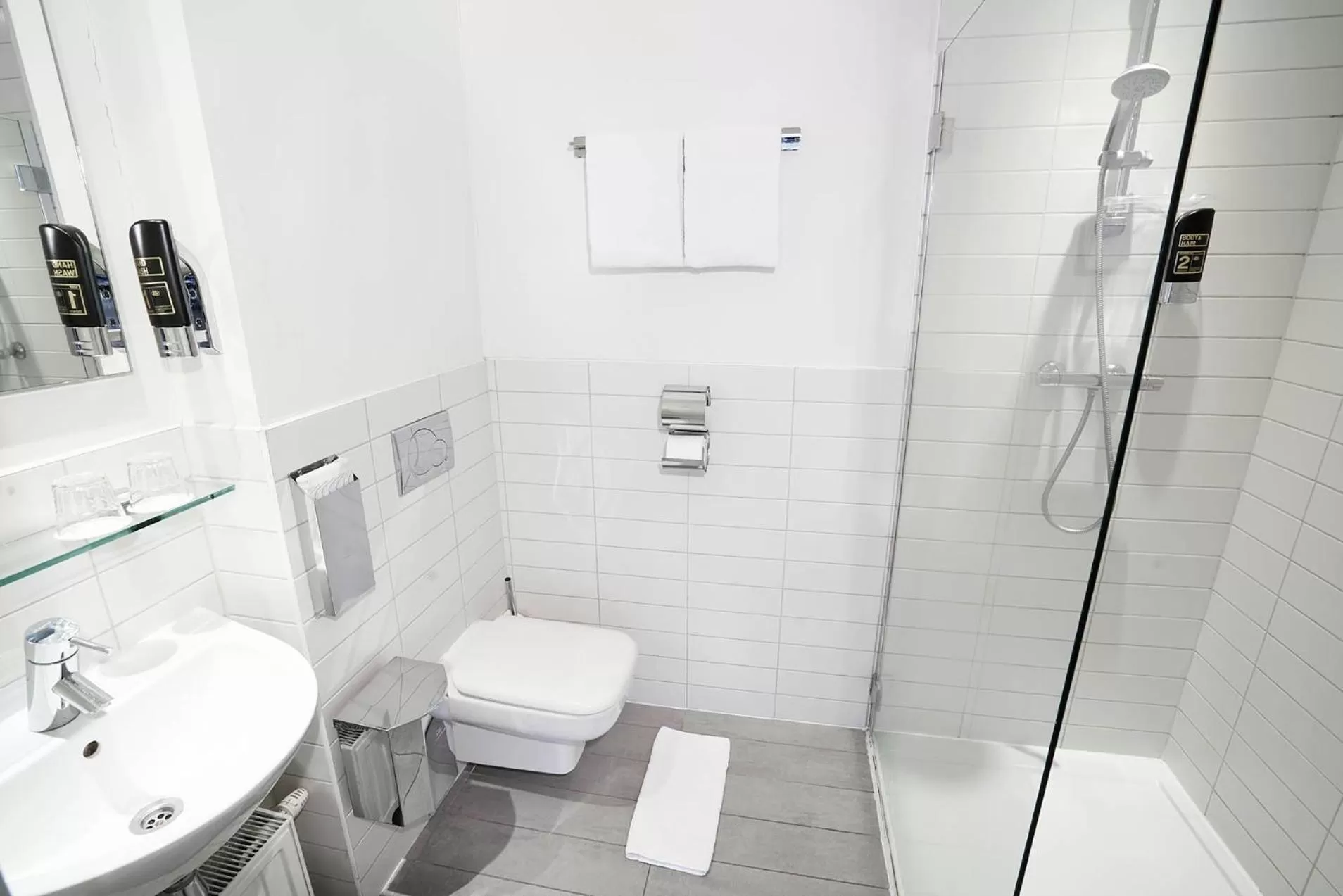 Bathroom in Saillant Hotel Maastricht City Centre - Auping Hotel Partner