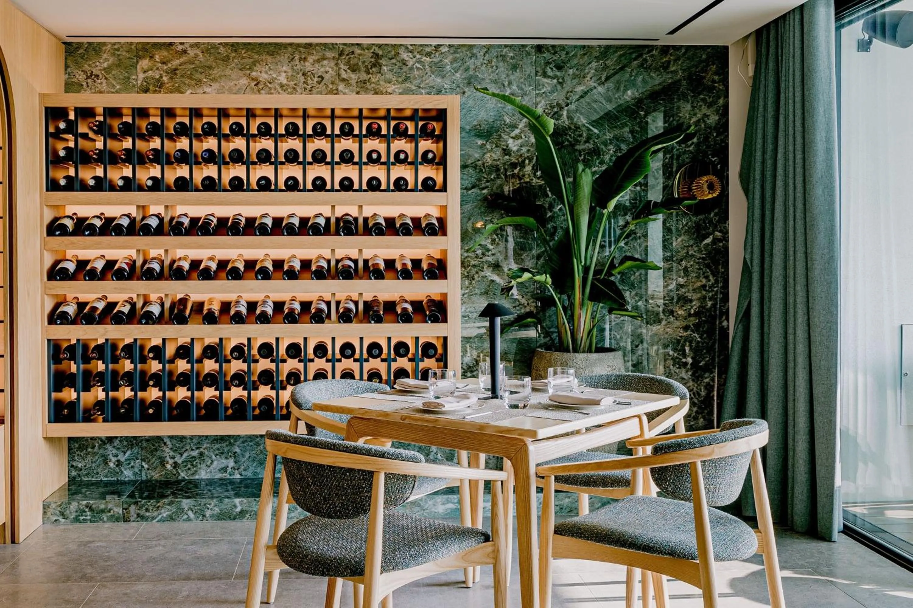 Restaurant/places to eat in W Residences Algarve