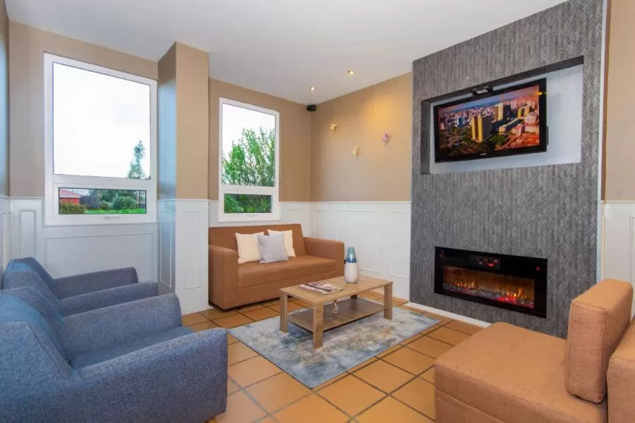 TV and multimedia in Hotel Xue Sabana