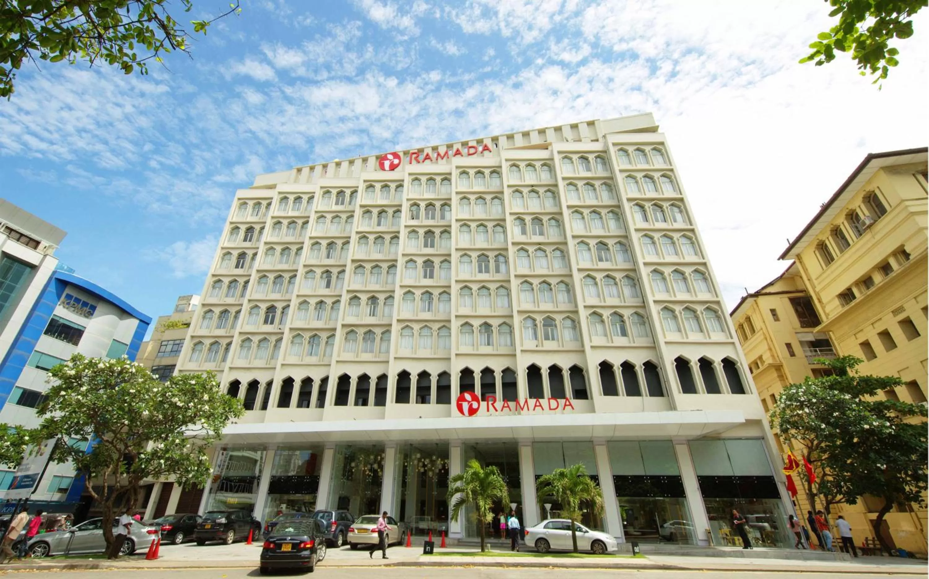 Facade/entrance in Ramada Colombo