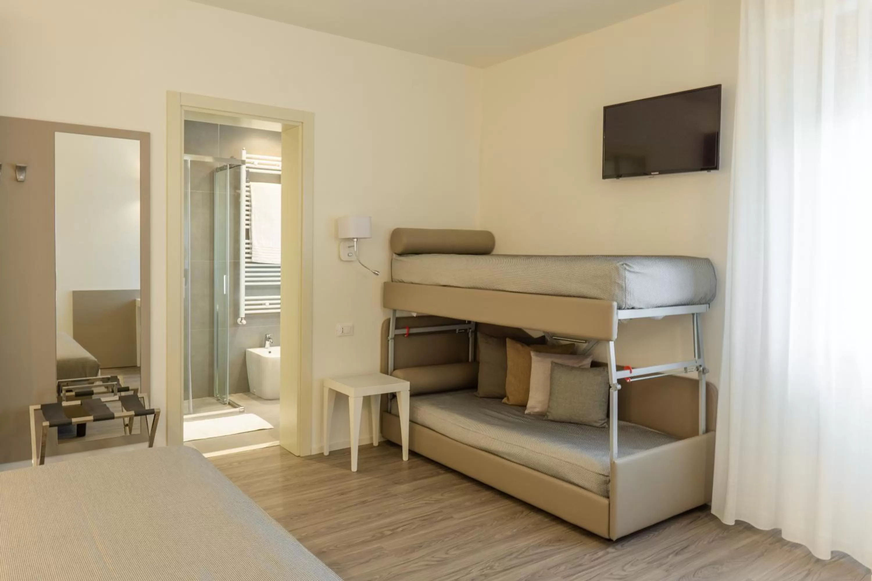 Photo of the whole room, Bed in Hotel Globo