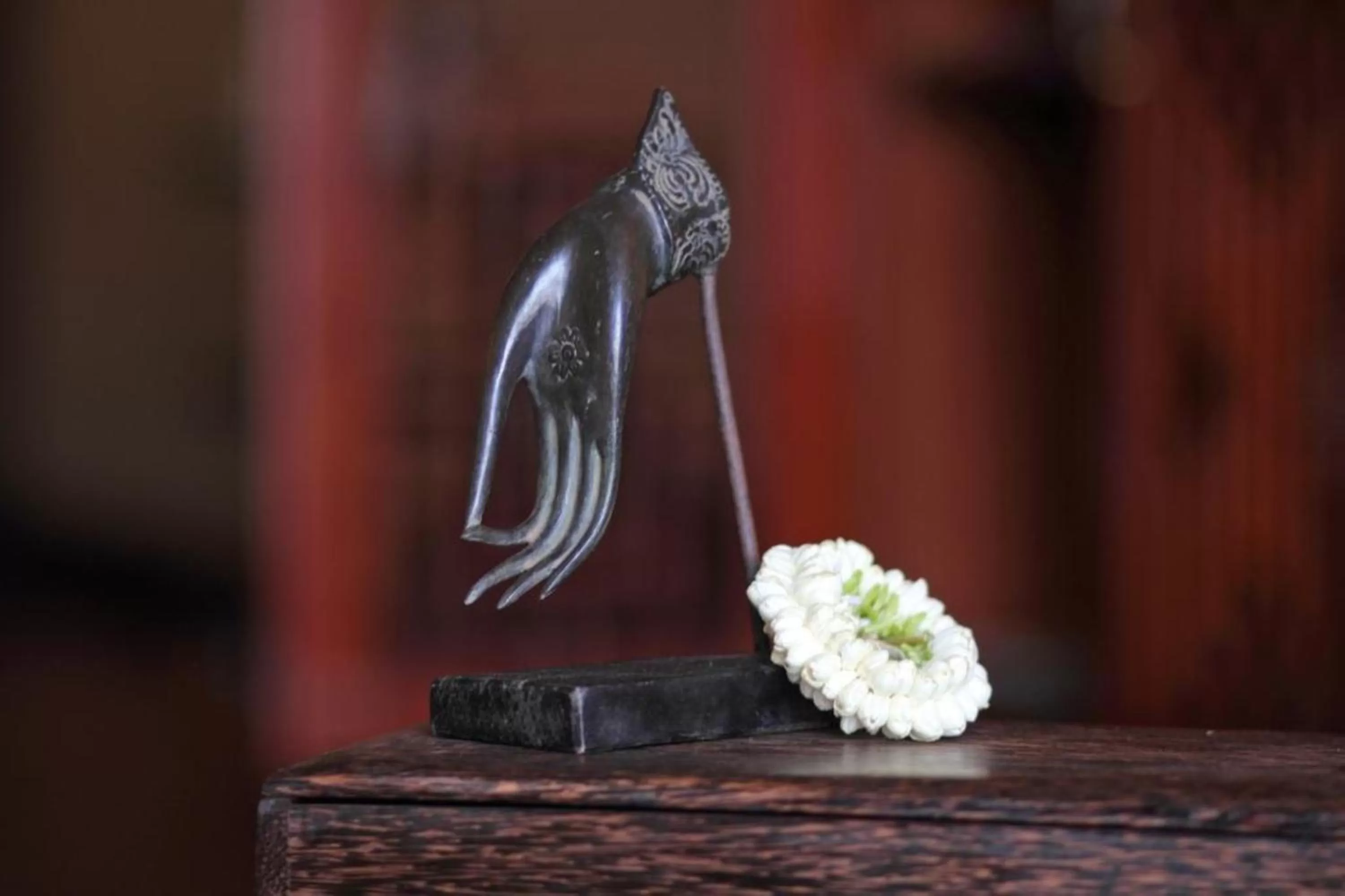 Decorative detail in Amanjaya Pancam Suites Hotel