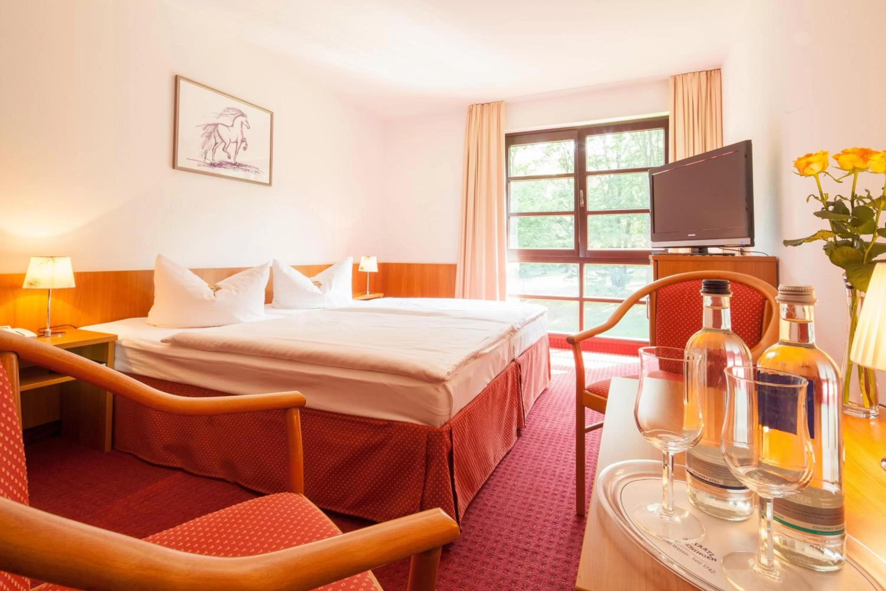 Photo of the whole room, Bed in Kim Hotel Im Park