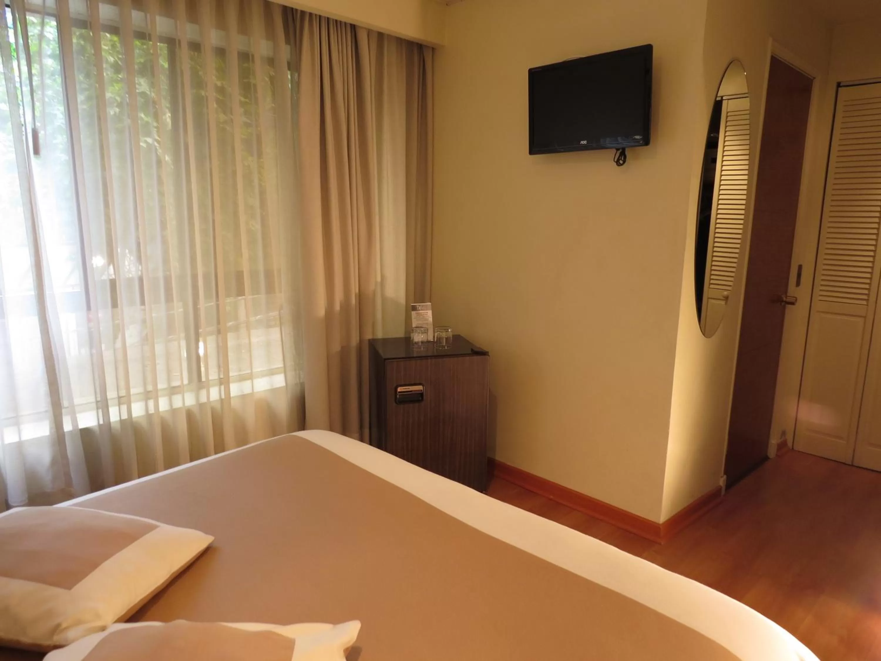 Photo of the whole room, Bed in Hotel Diego de Velazquez