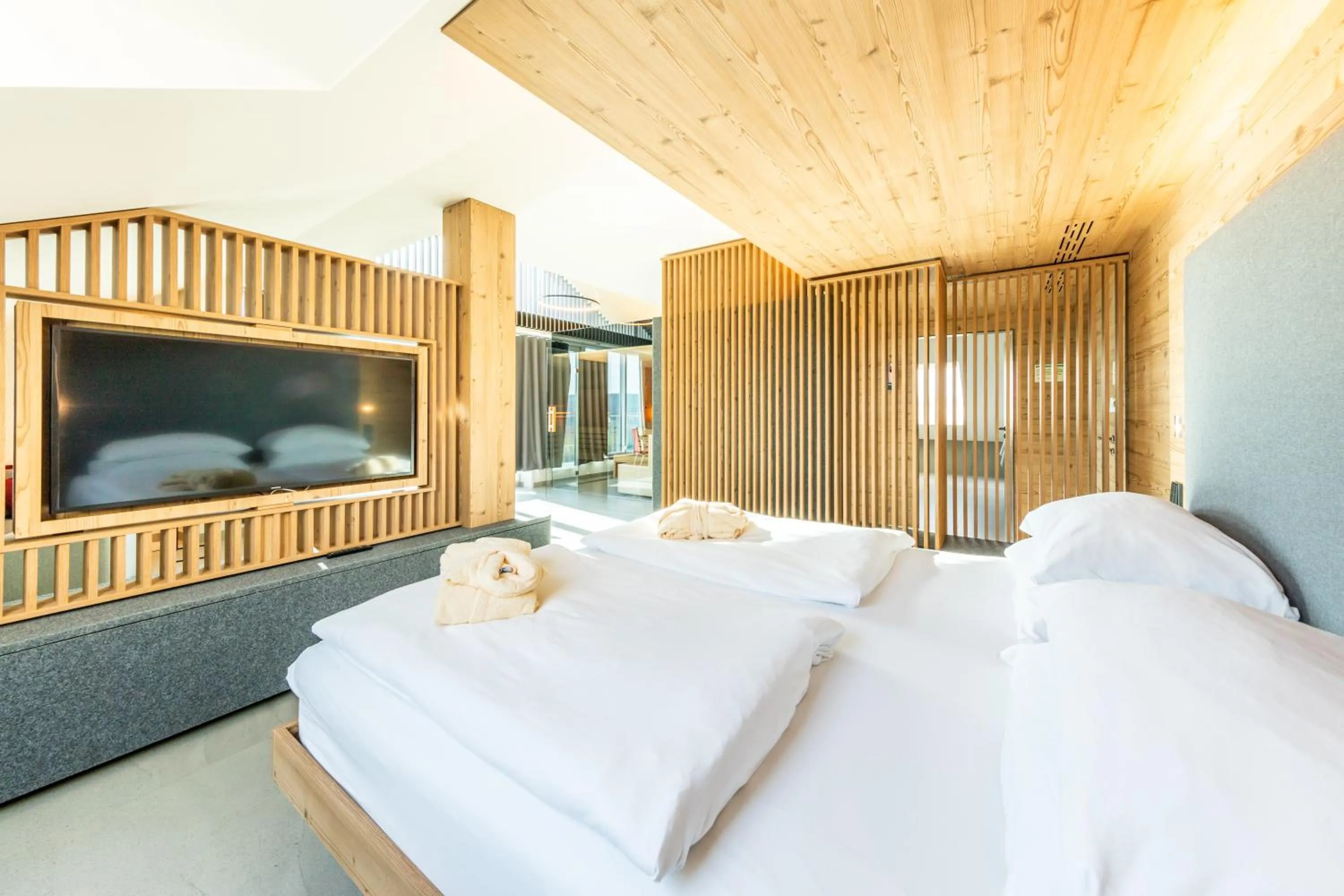 Photo of the whole room, Bed in FAIR RESORT All Inclusive Wellness & Spa Hotel Jena