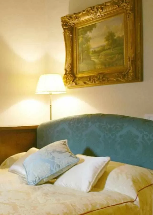 Bed in Tornabuoni La Petite Suite