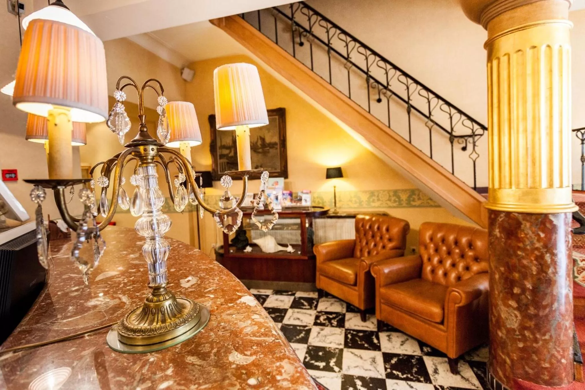 Lobby or reception in Avenue Hotel by F-Hotels