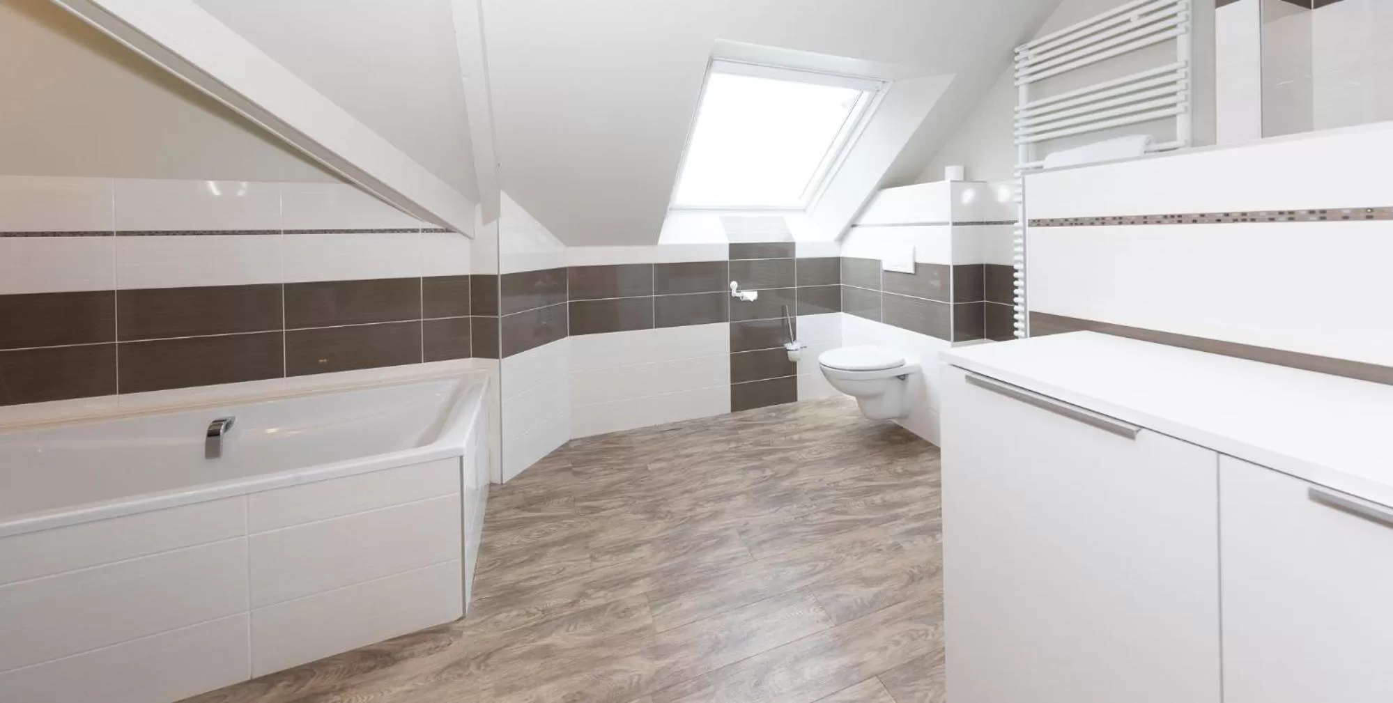 Bathroom in Hotel Restaurant Spa De La Citadelle Lorient