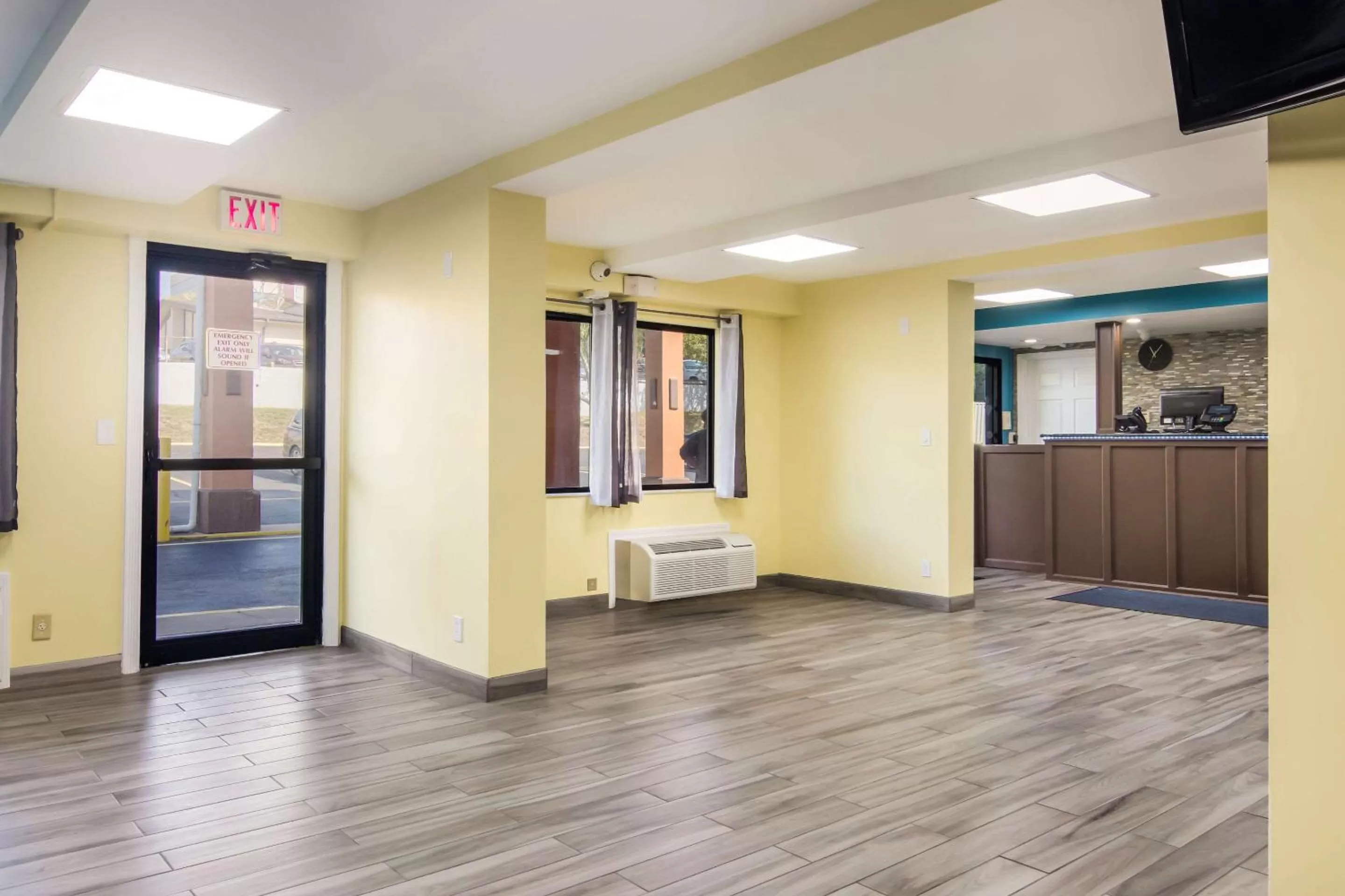 Lobby or reception in Rodeway Inn & Suites Monroeville-Pittsburgh