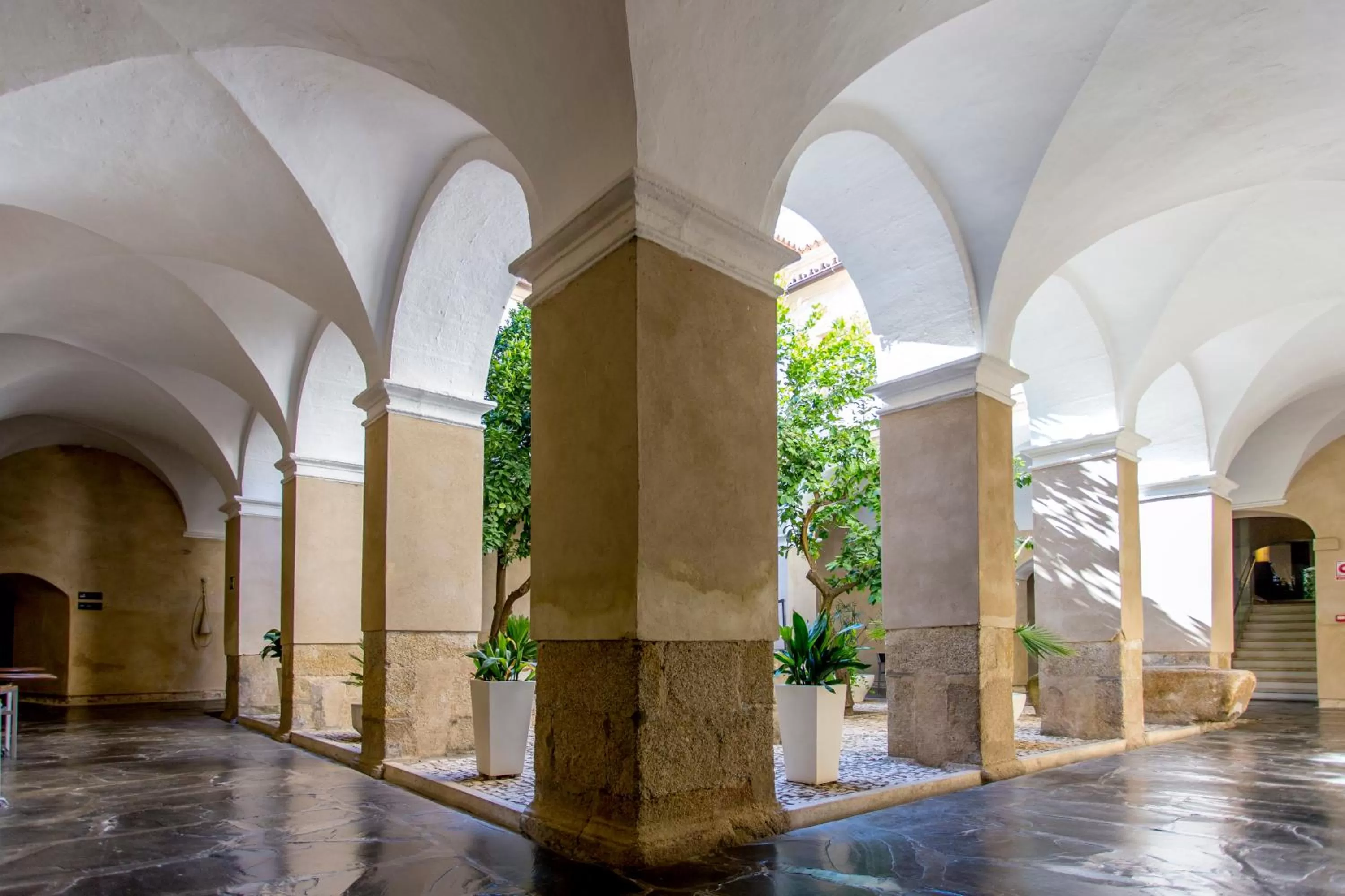 Patio in Hotel Conventual de Alcántara