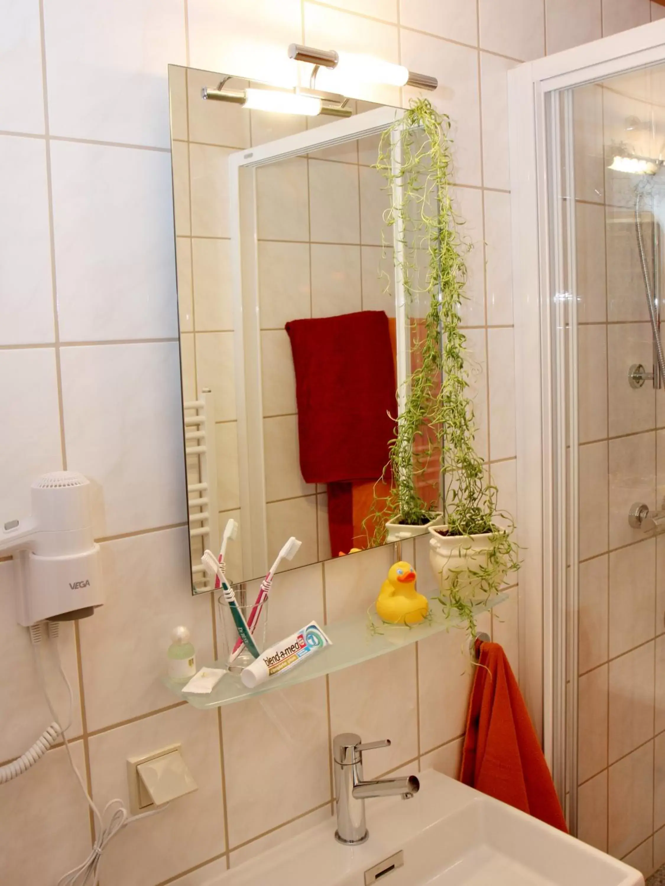 Classic Twin Room in Hotel Deutsches Haus Classic Twin Room in Hotel Deutsches Haus