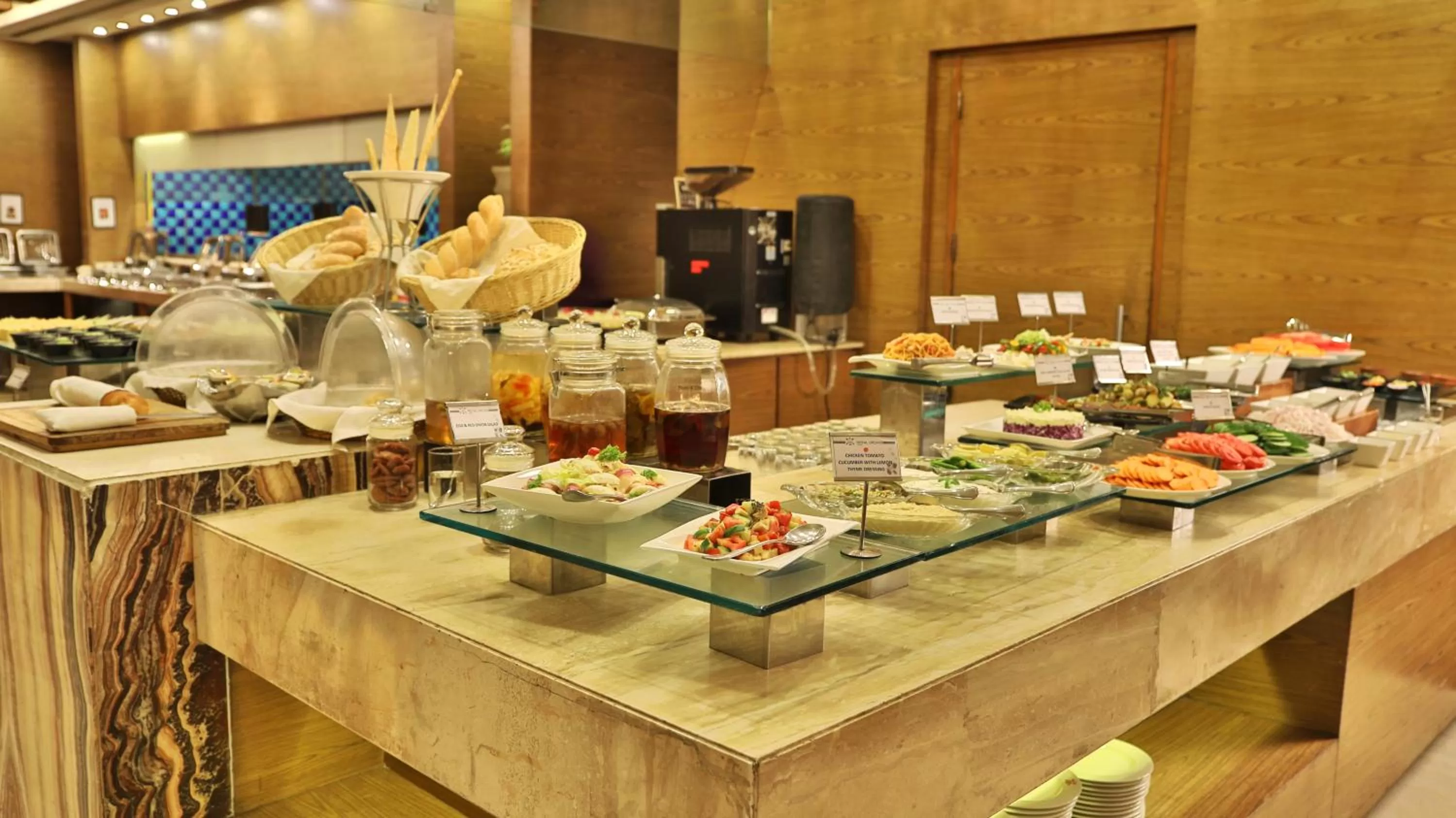 Restaurant/places to eat in Hotel Royal Orchid Jaipur, Tonk Road